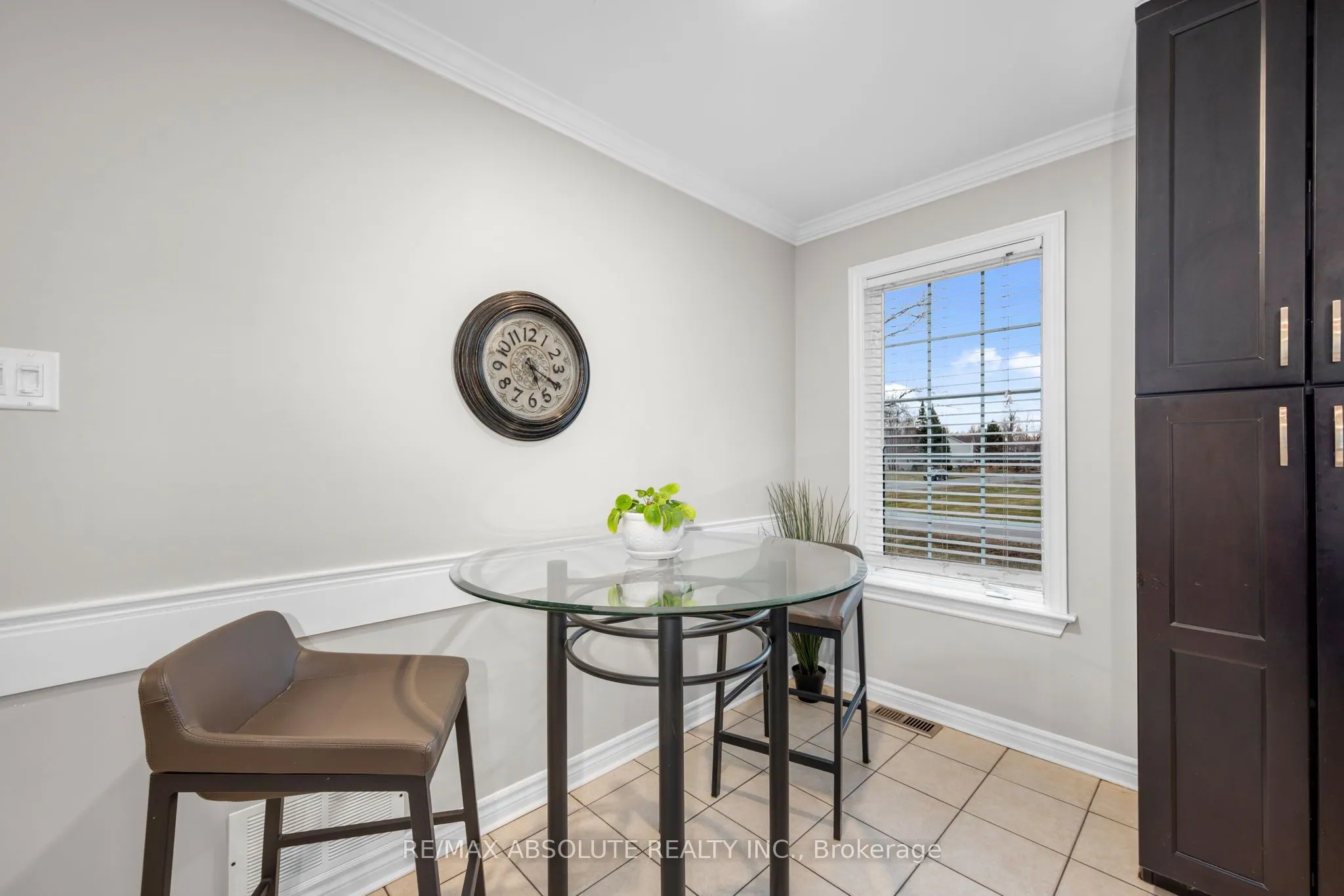 1601 Shauna Crescent