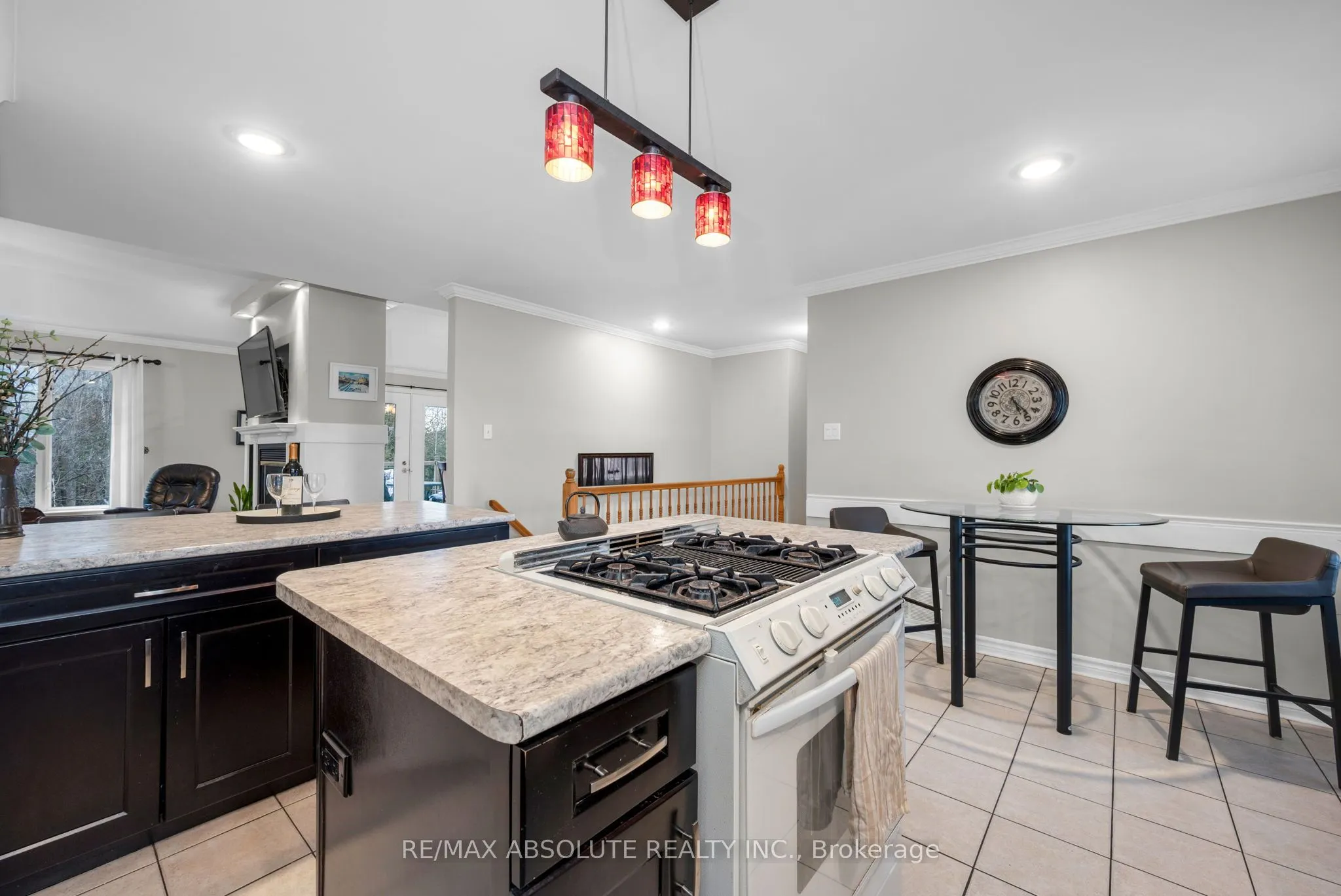 1601 Shauna Crescent