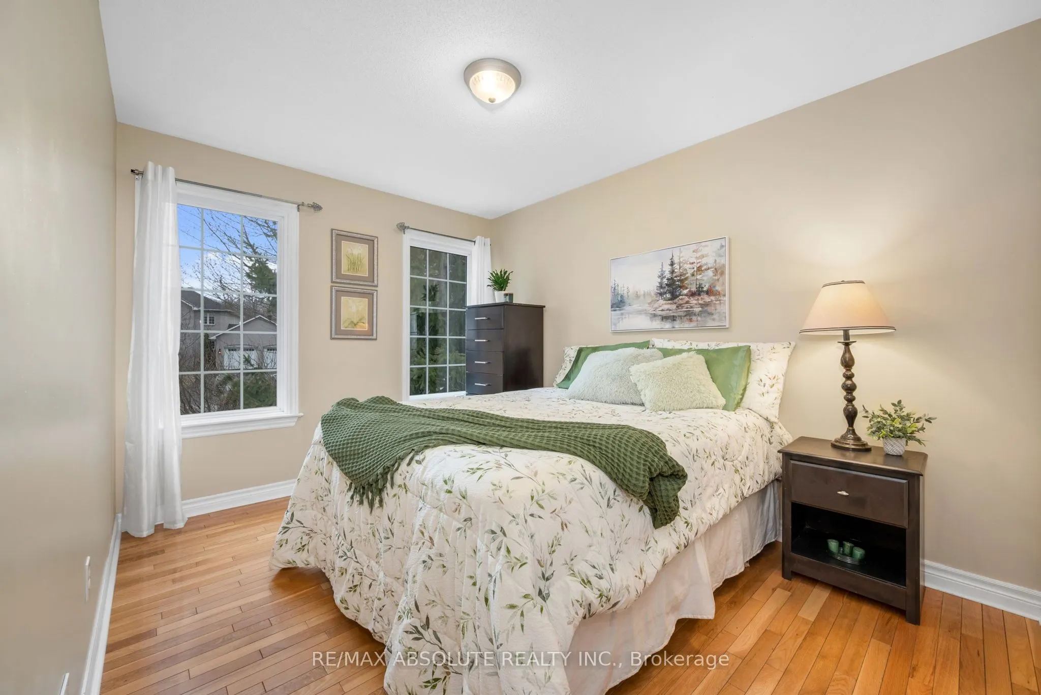 1601 Shauna Crescent