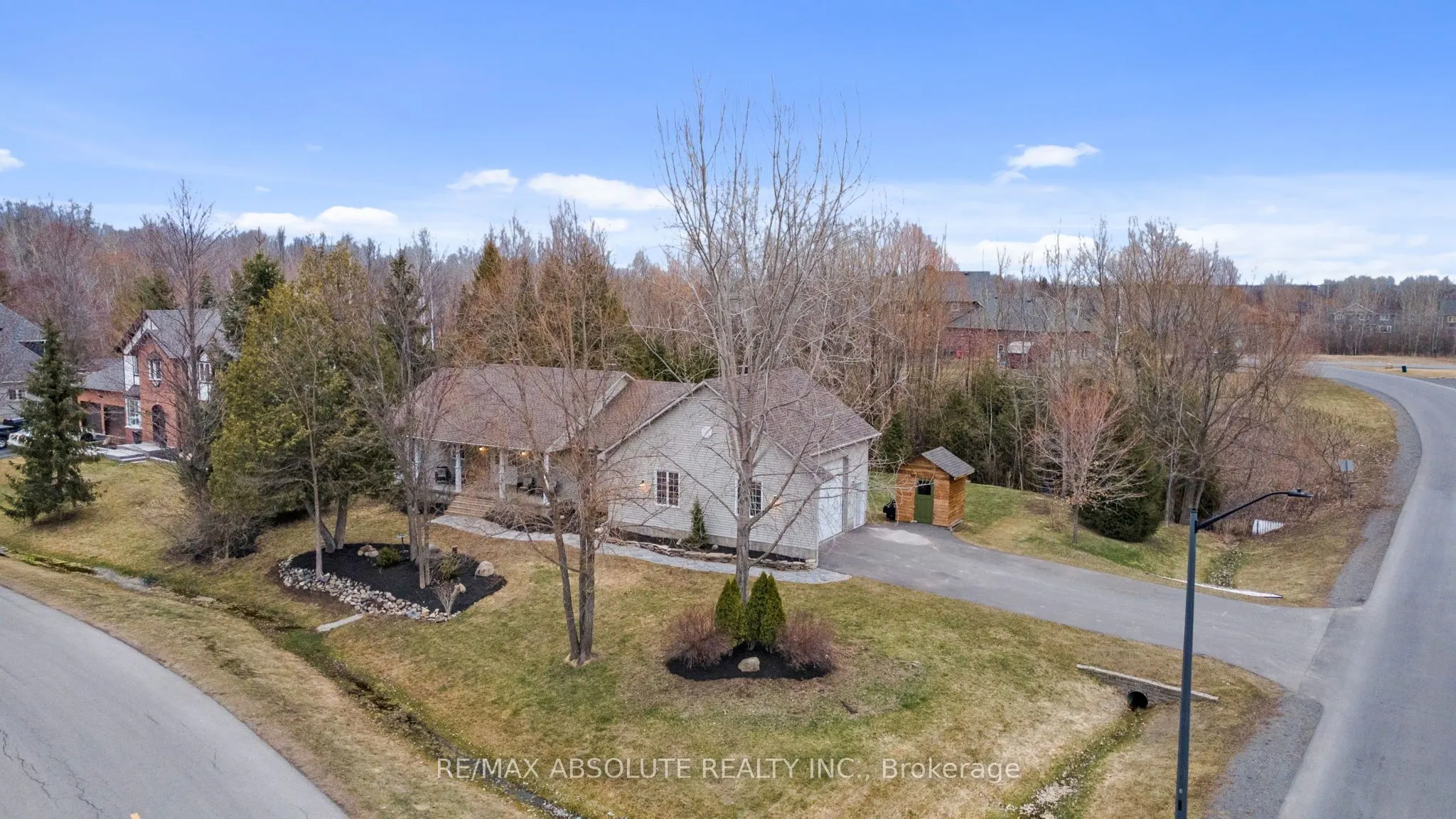 1601 Shauna Crescent