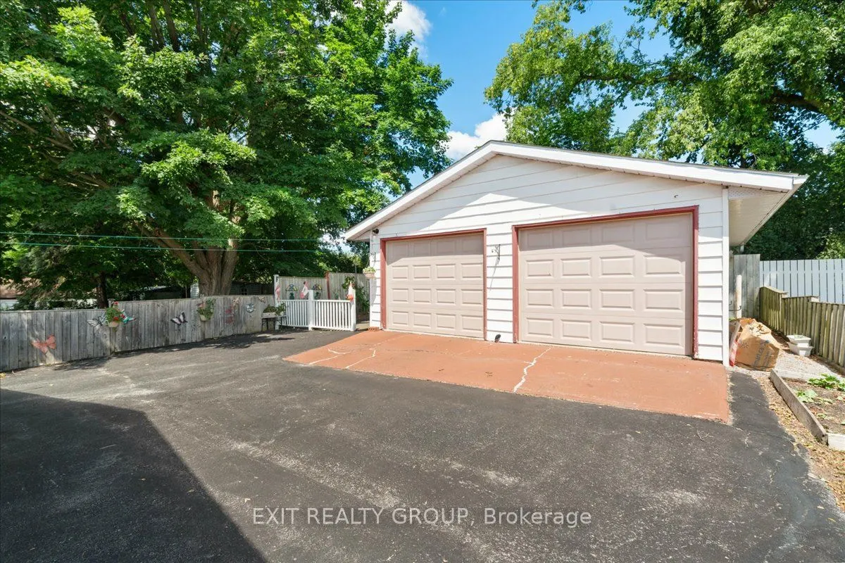28 Kidd Avenue