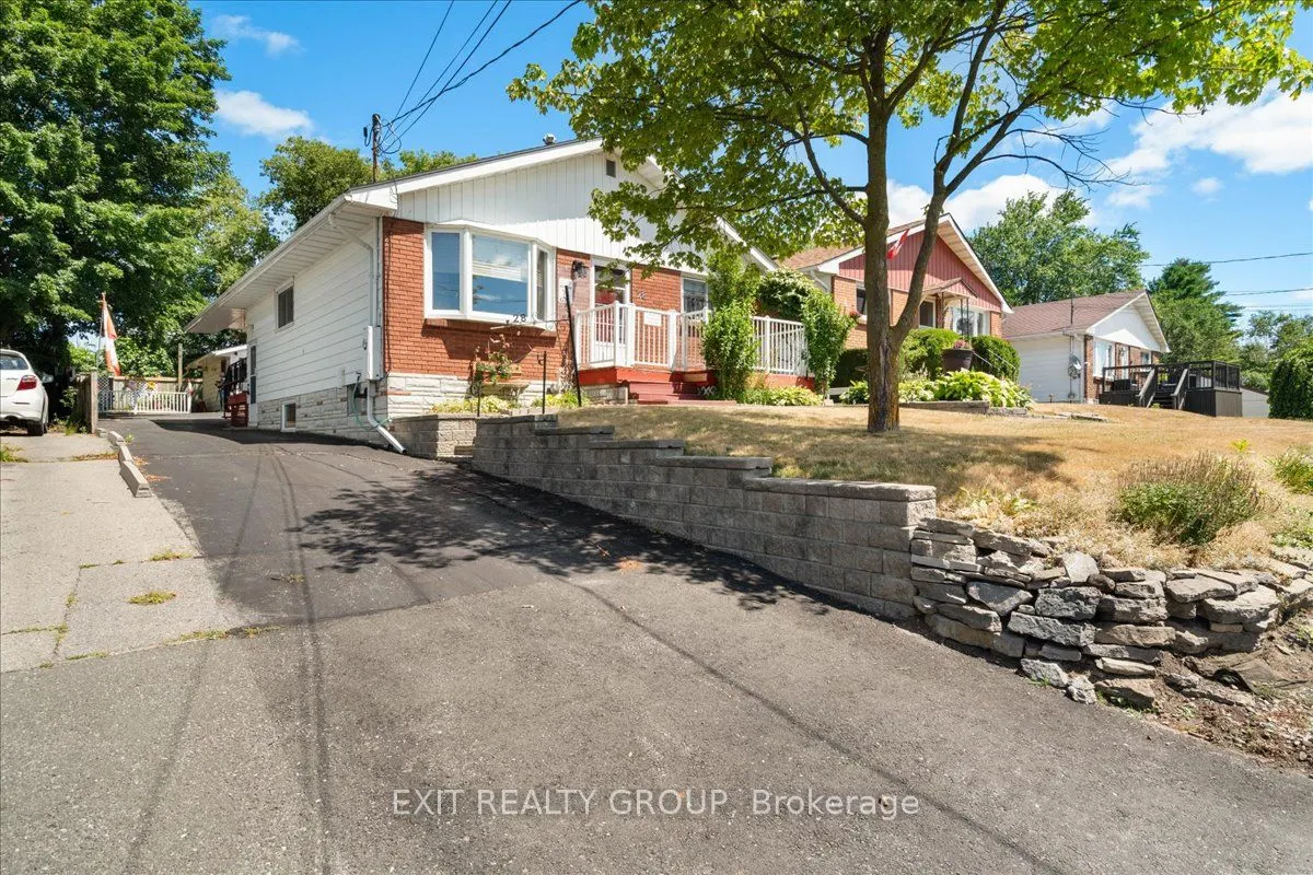 28 Kidd Avenue