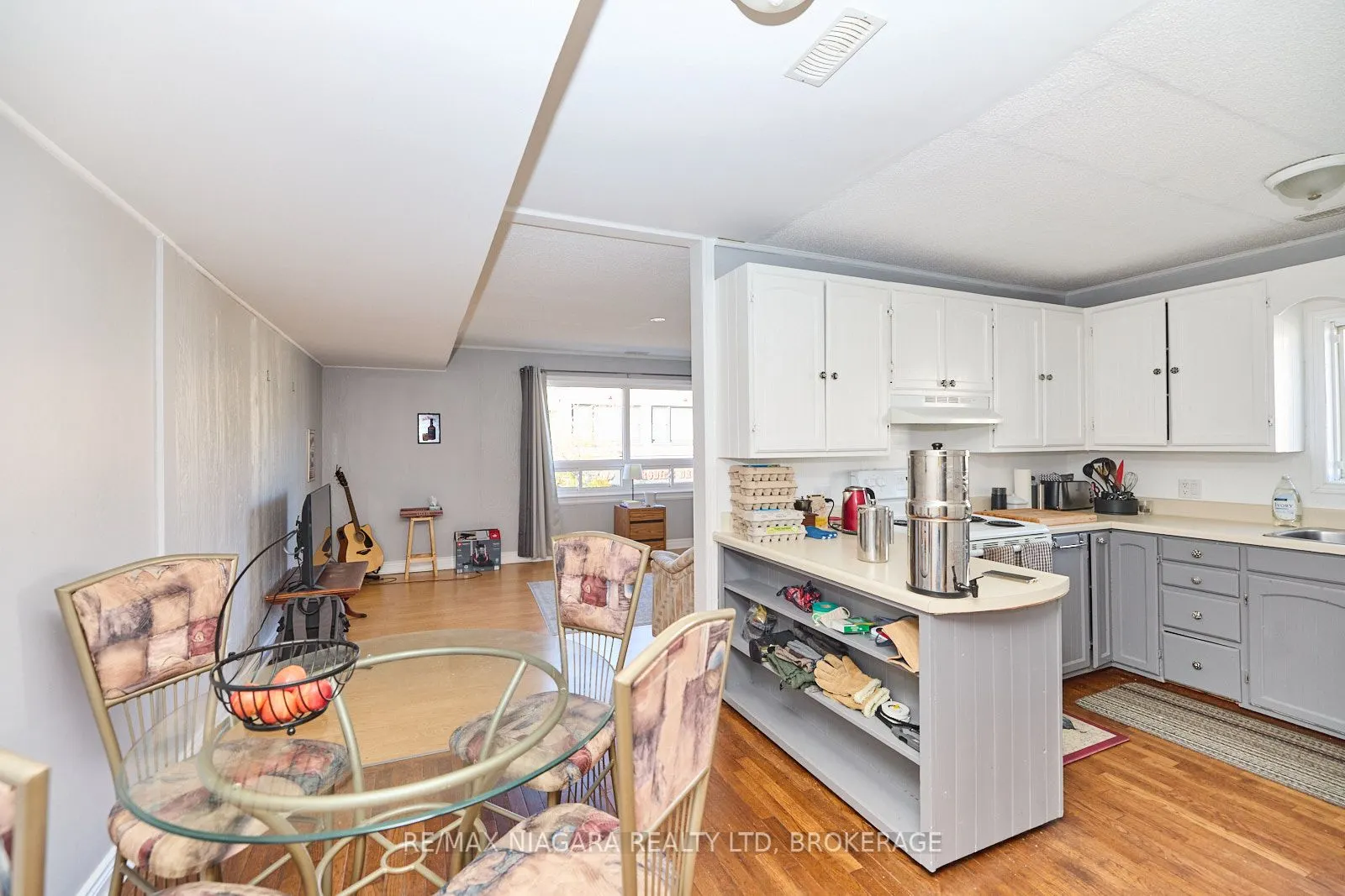 314 RIDGE Road N