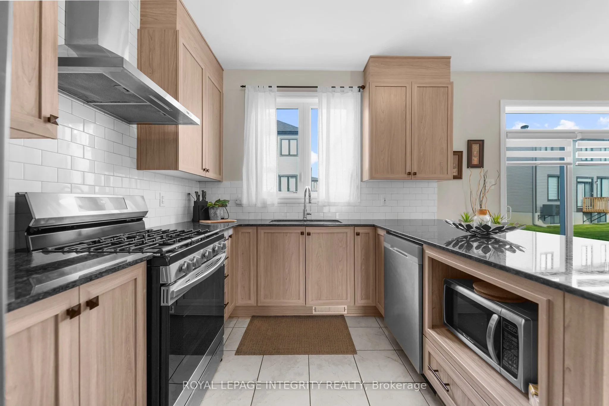 724 Vennecy Terrace