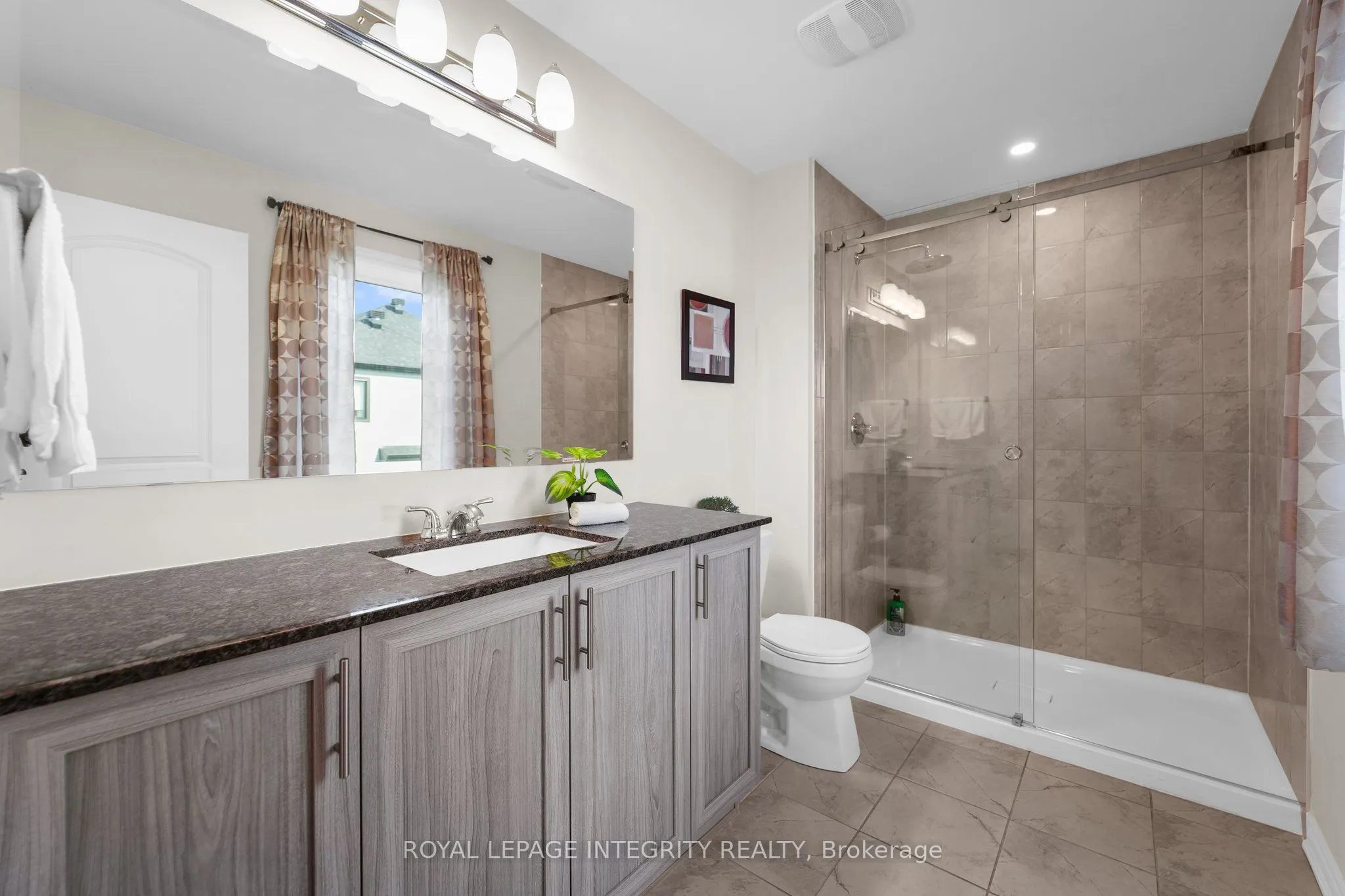 724 Vennecy Terrace