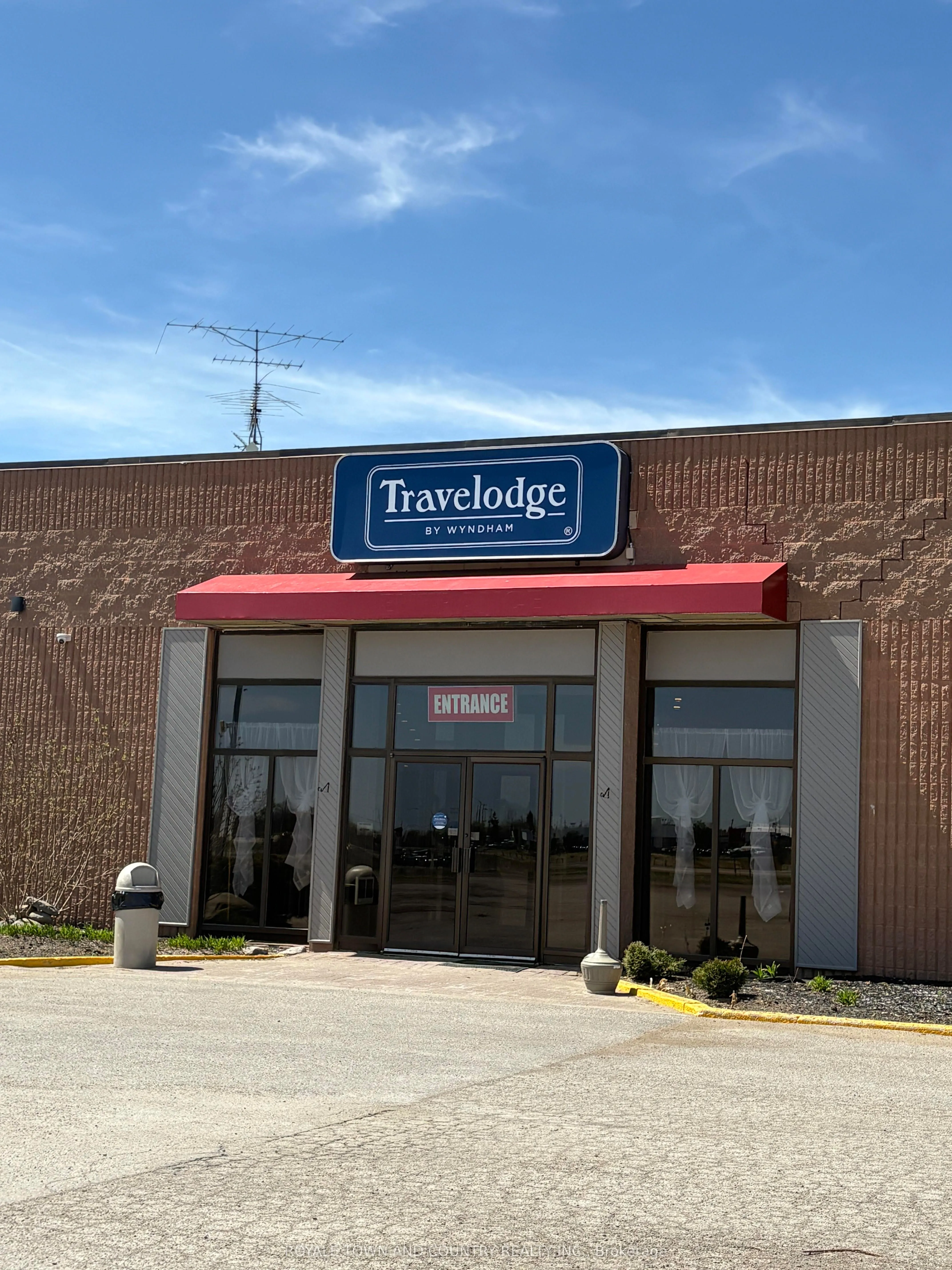 1754 Hwy 7 Highway