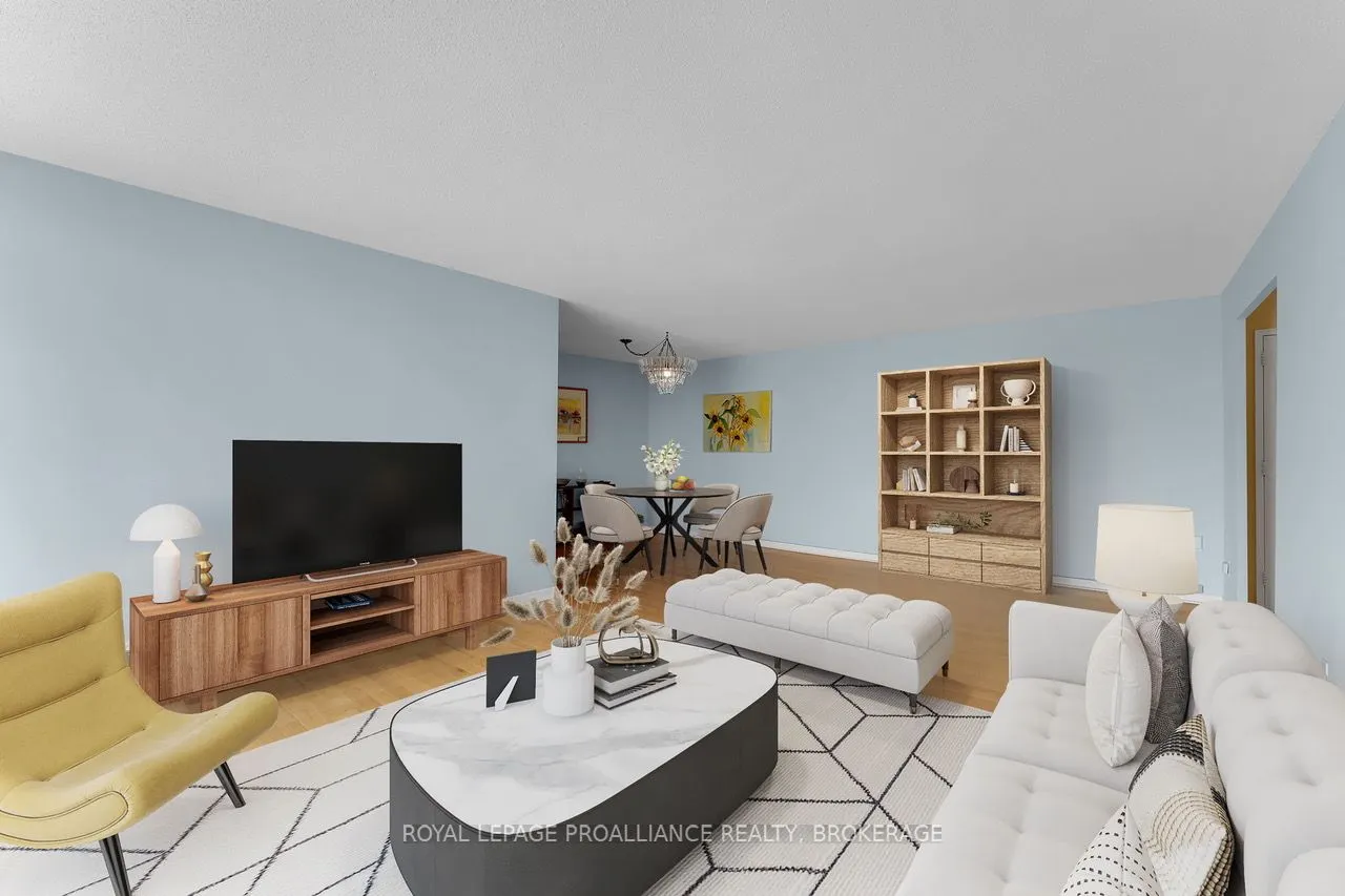1 Mowat Avenue, #604