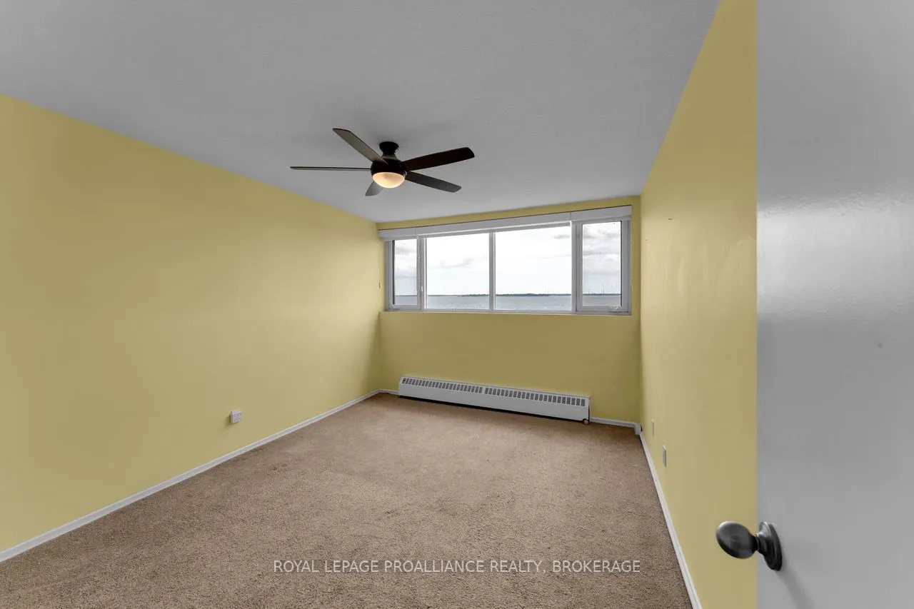 1 Mowat Avenue, #604