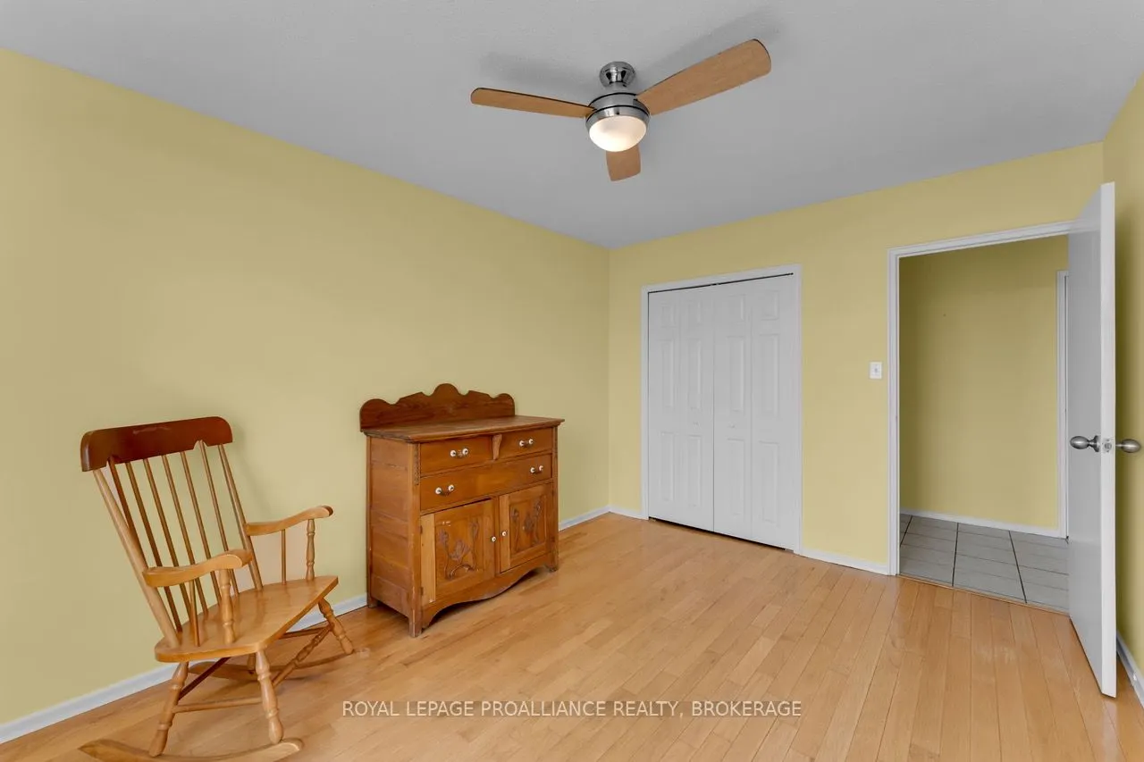 1 Mowat Avenue, #604