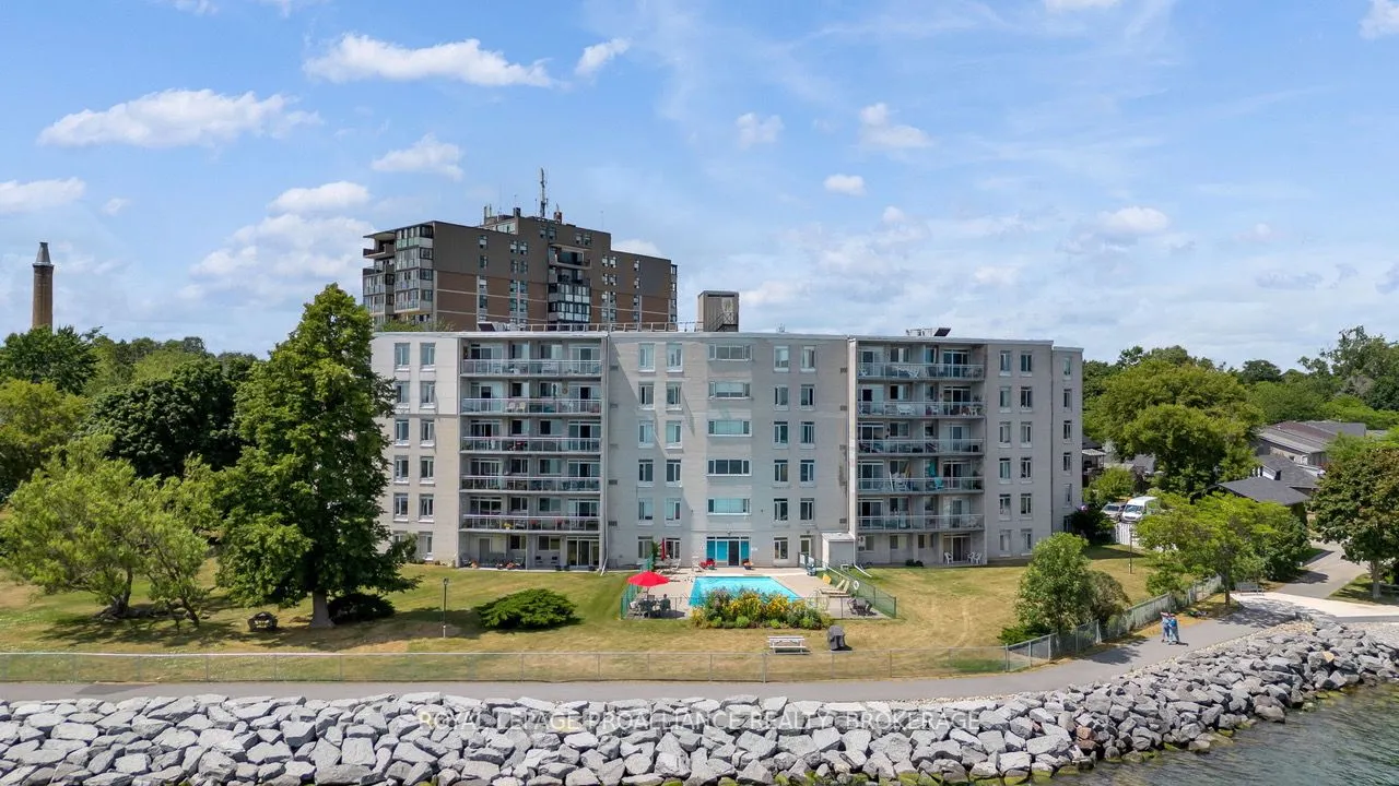 1 Mowat Avenue, #604