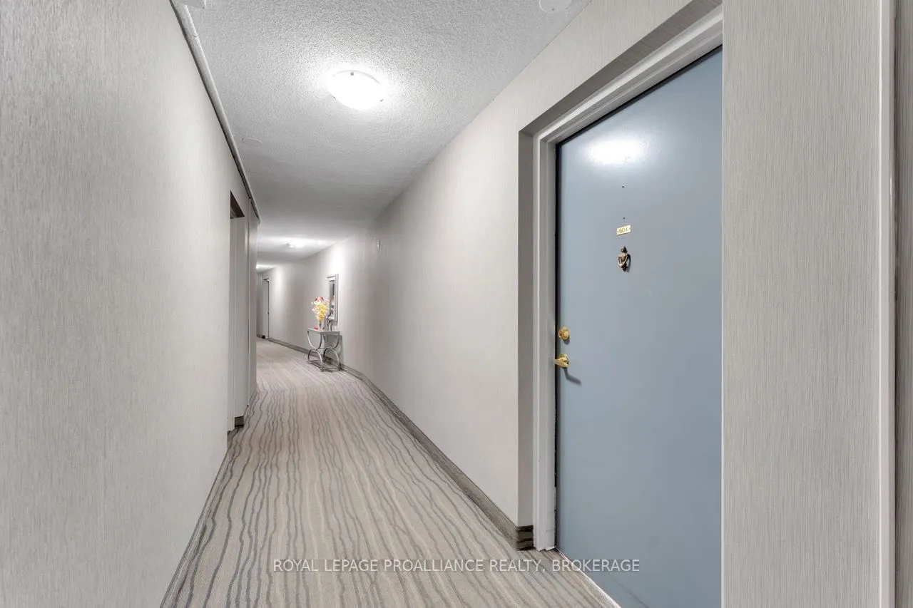 1 Mowat Avenue, #604