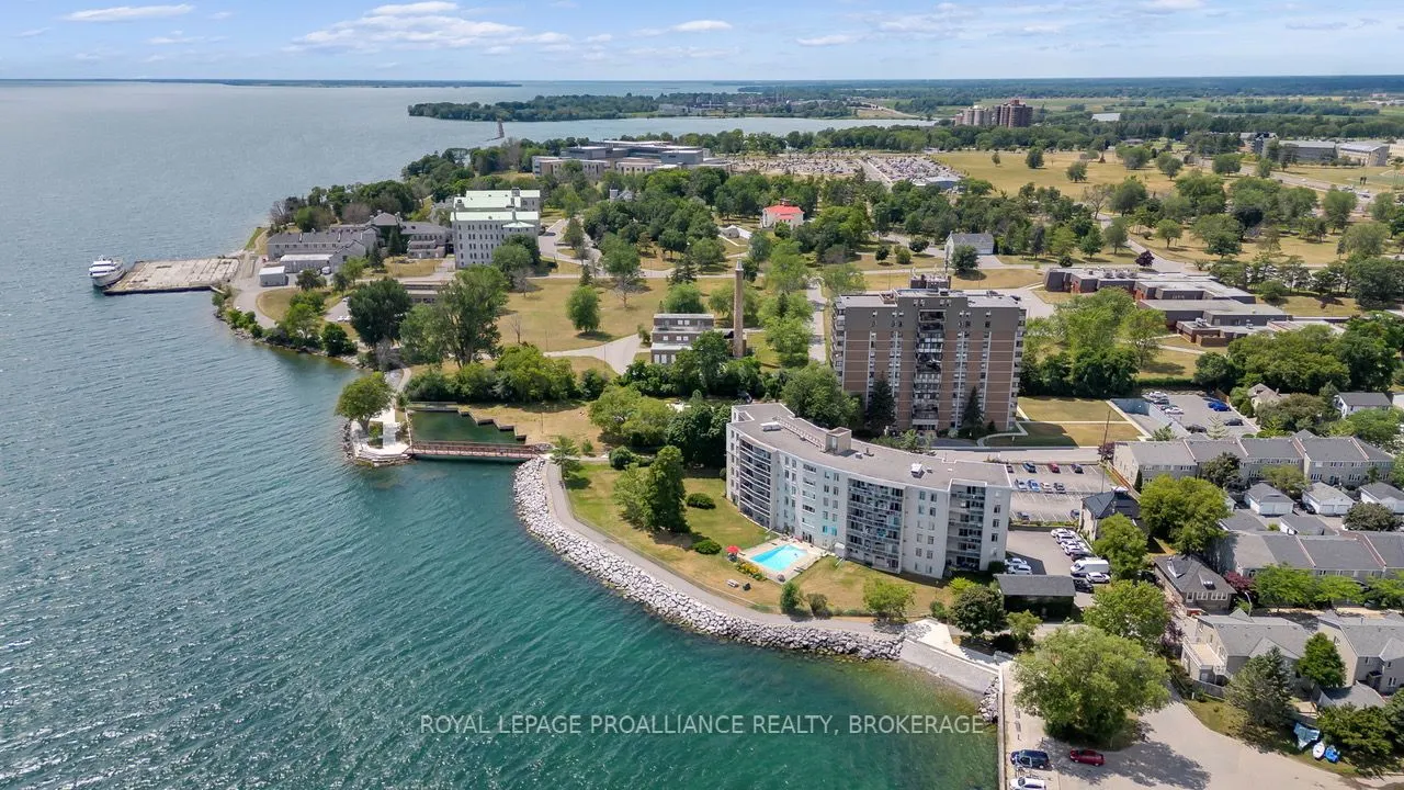 1 Mowat Avenue, #604