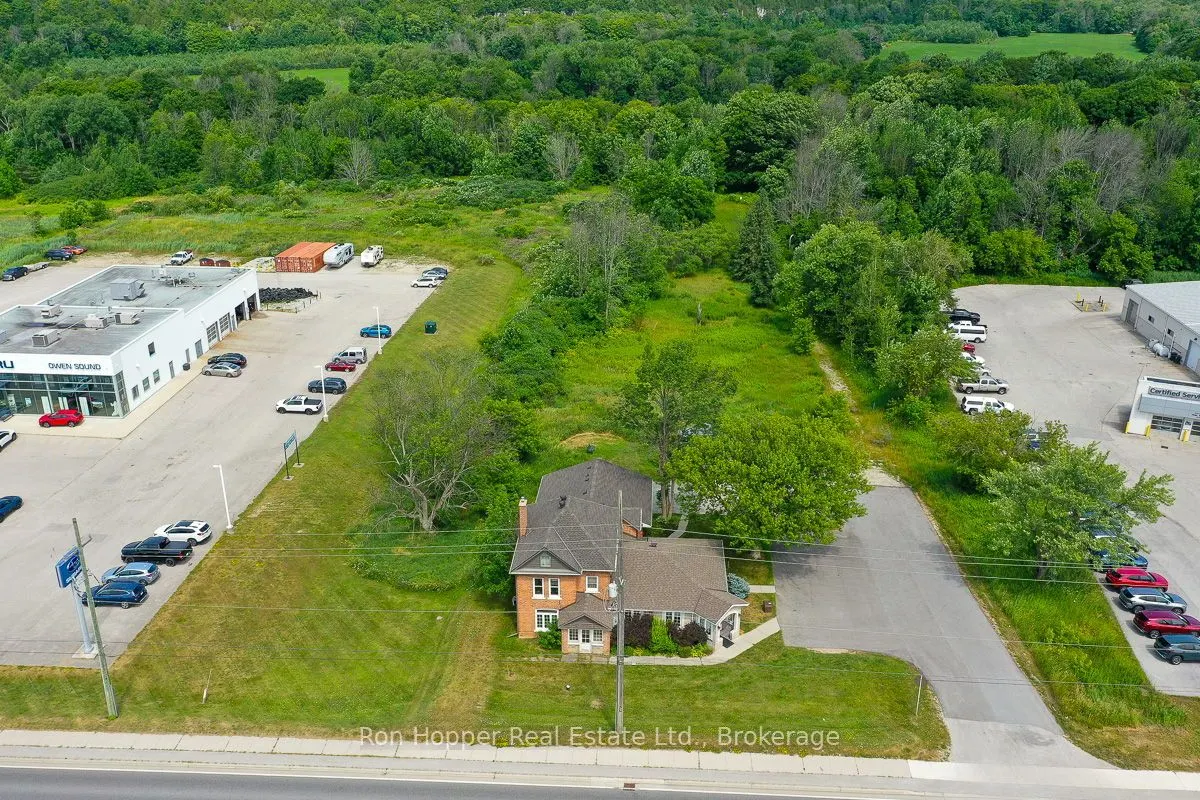 202421 Highway 21 N