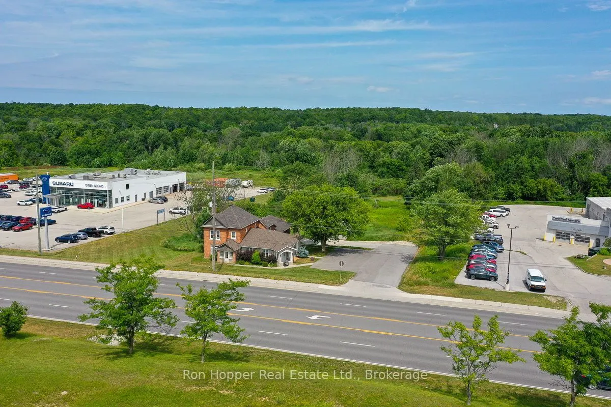 202421 Highway 21 N