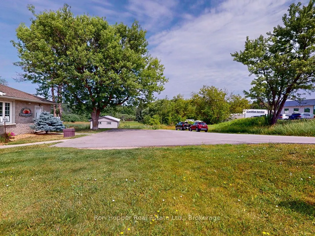 202421 Highway 21 N