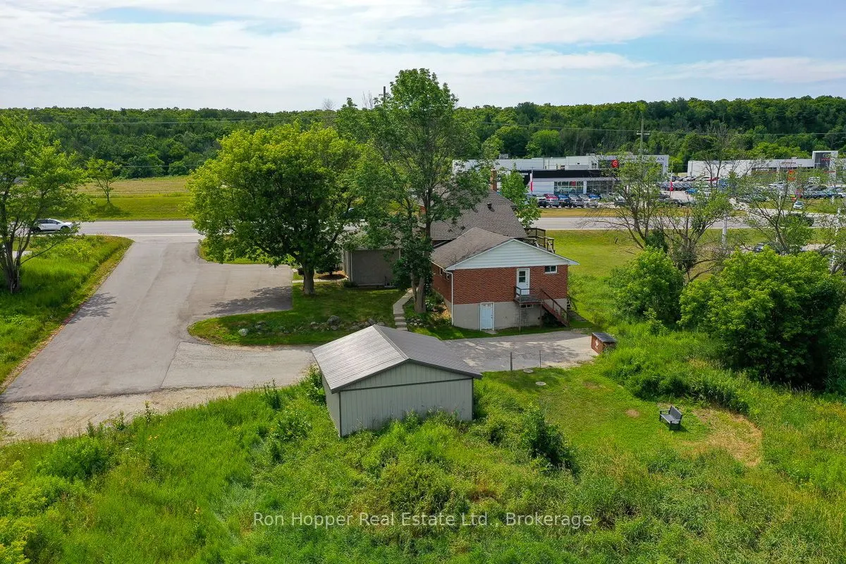 202421 Highway 21 N