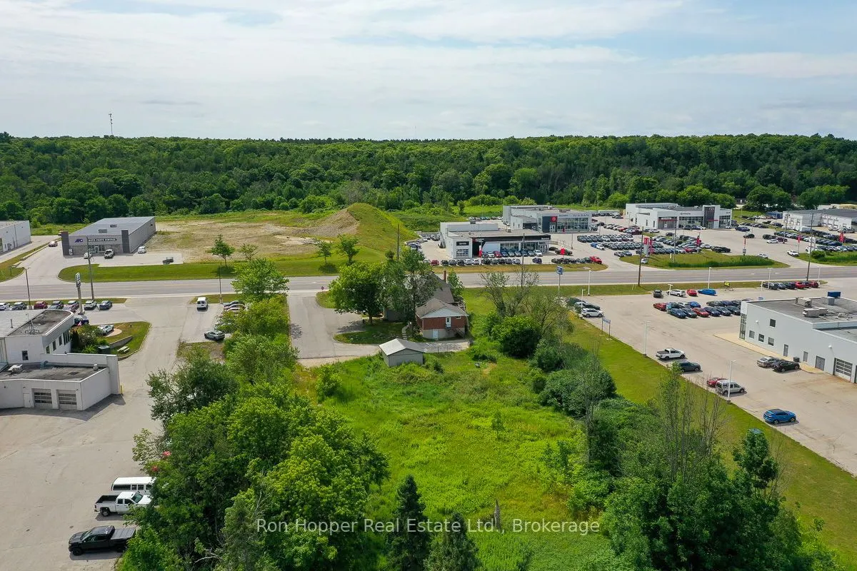 202421 Highway 21 N