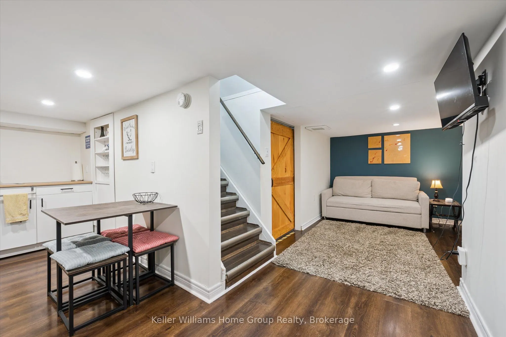 585 Blair Street