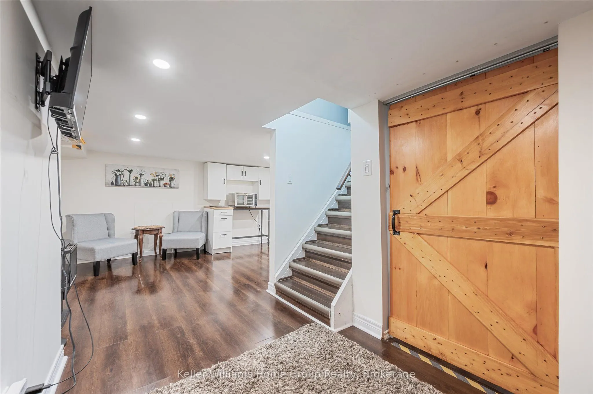 585 Blair Street