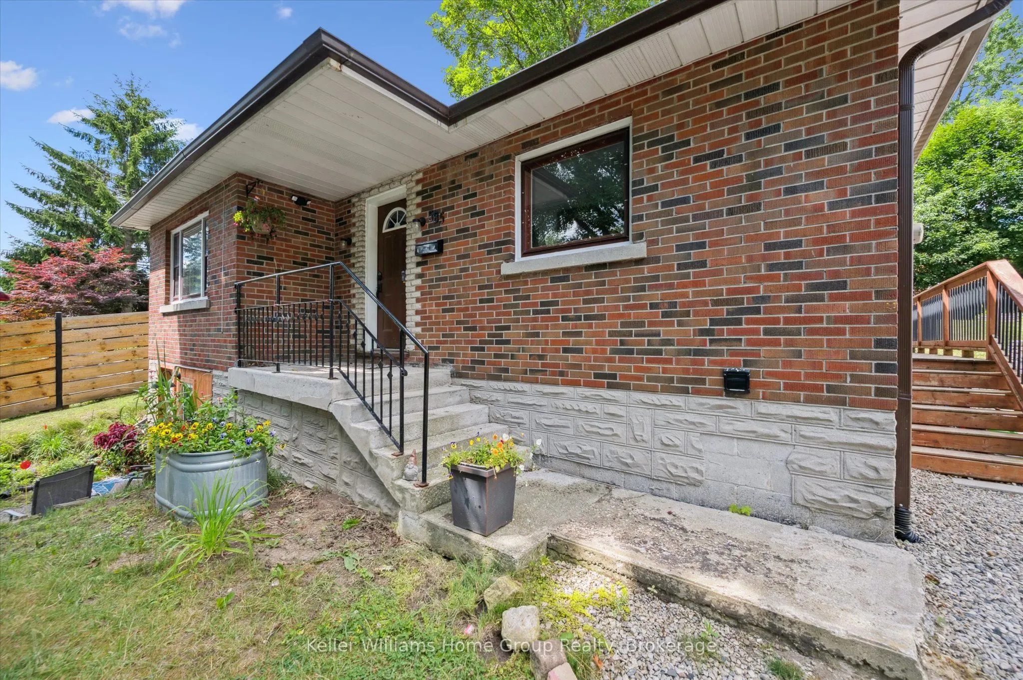 585 Blair Street