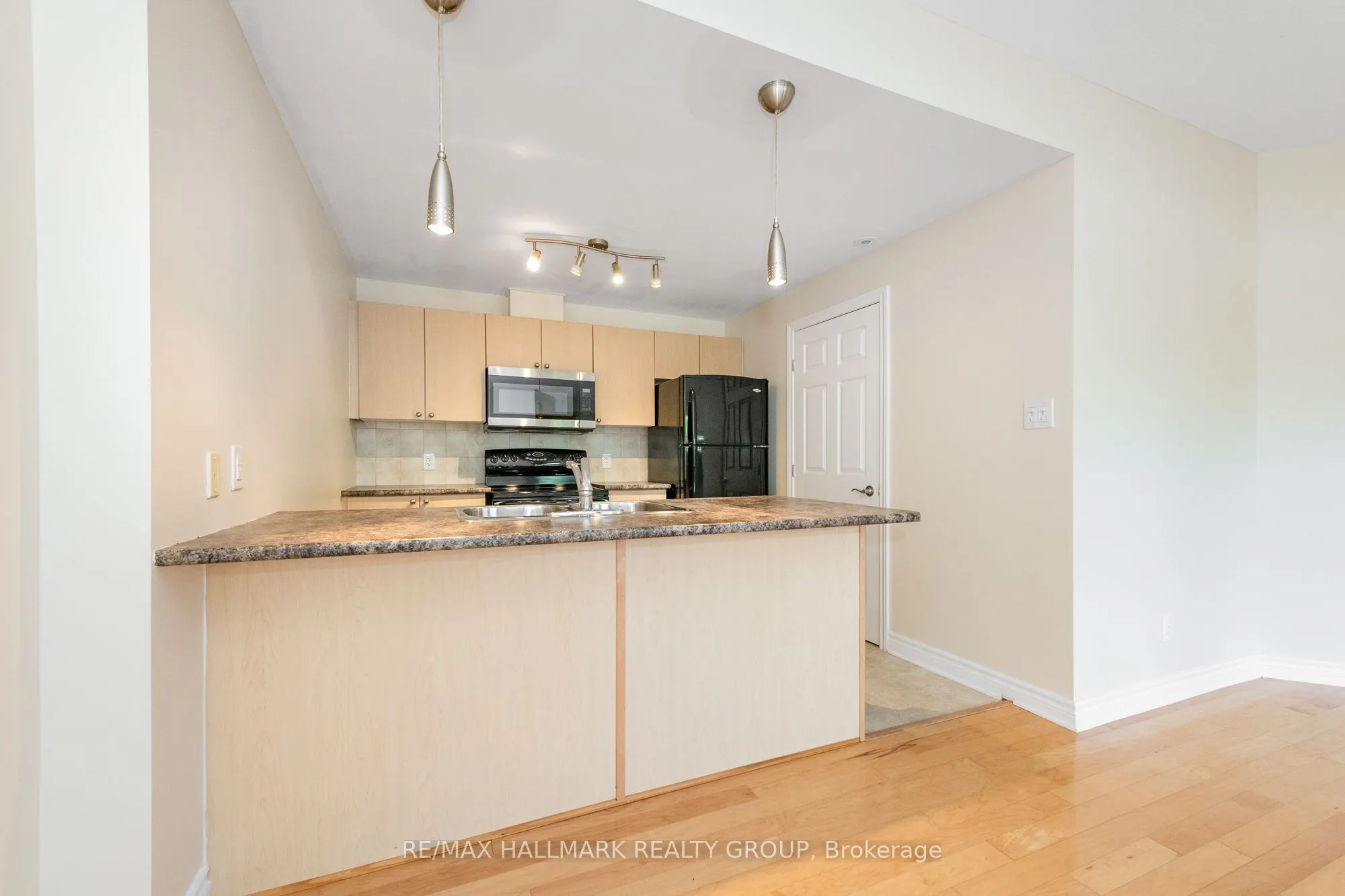 1101 Stittsville Main Street, #D