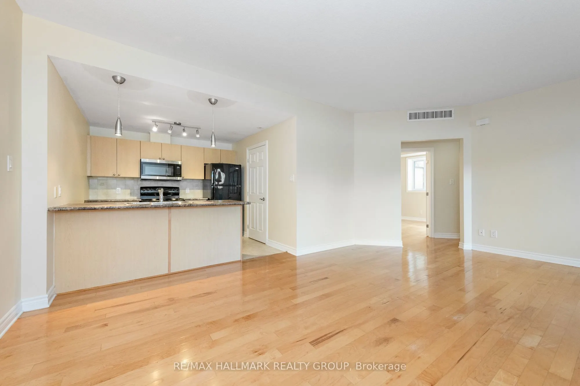 1101 Stittsville Main Street, #D