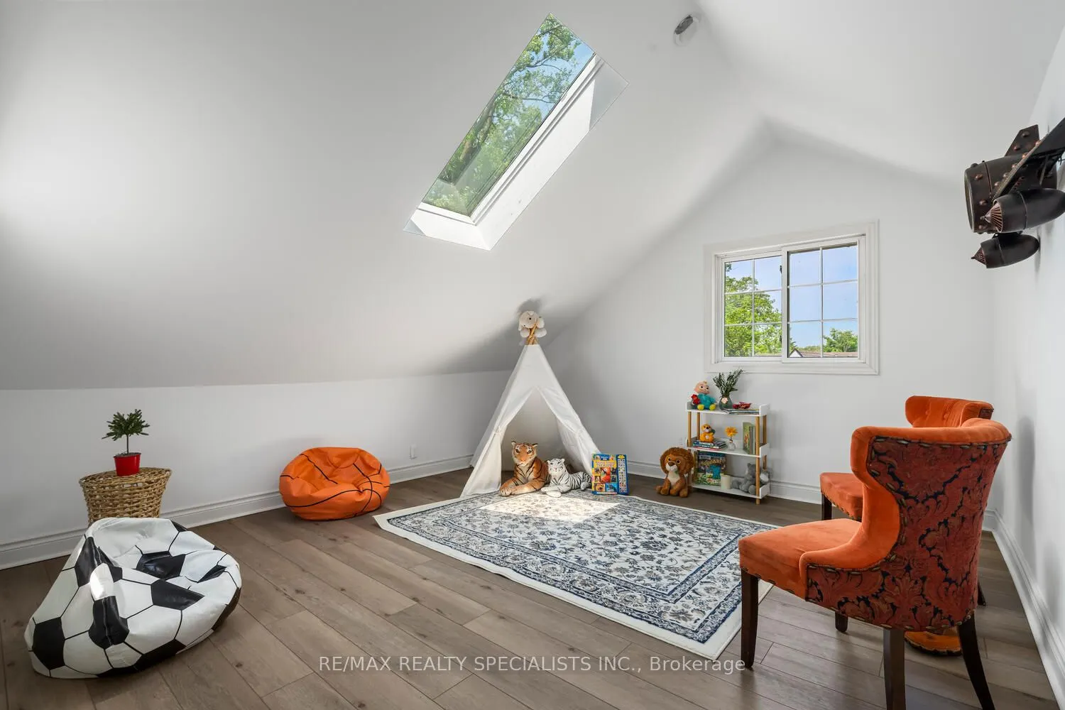 532 RIDGEWAY Road