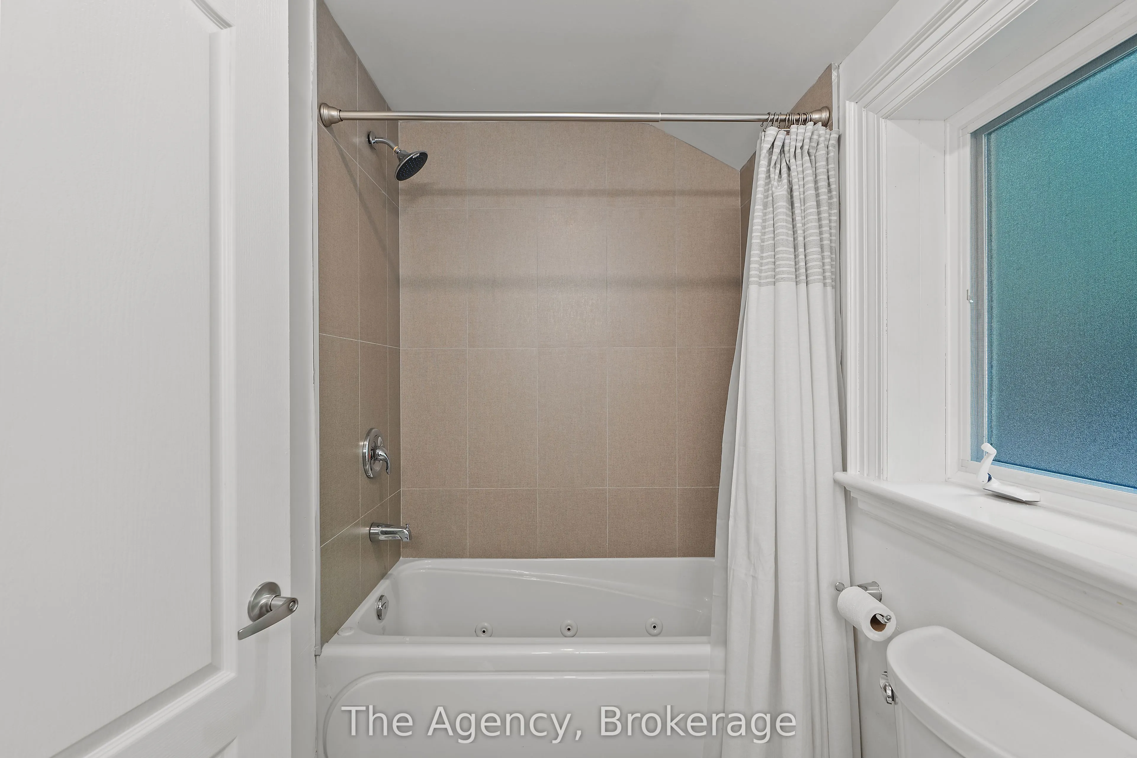 1059 Hallet Road
