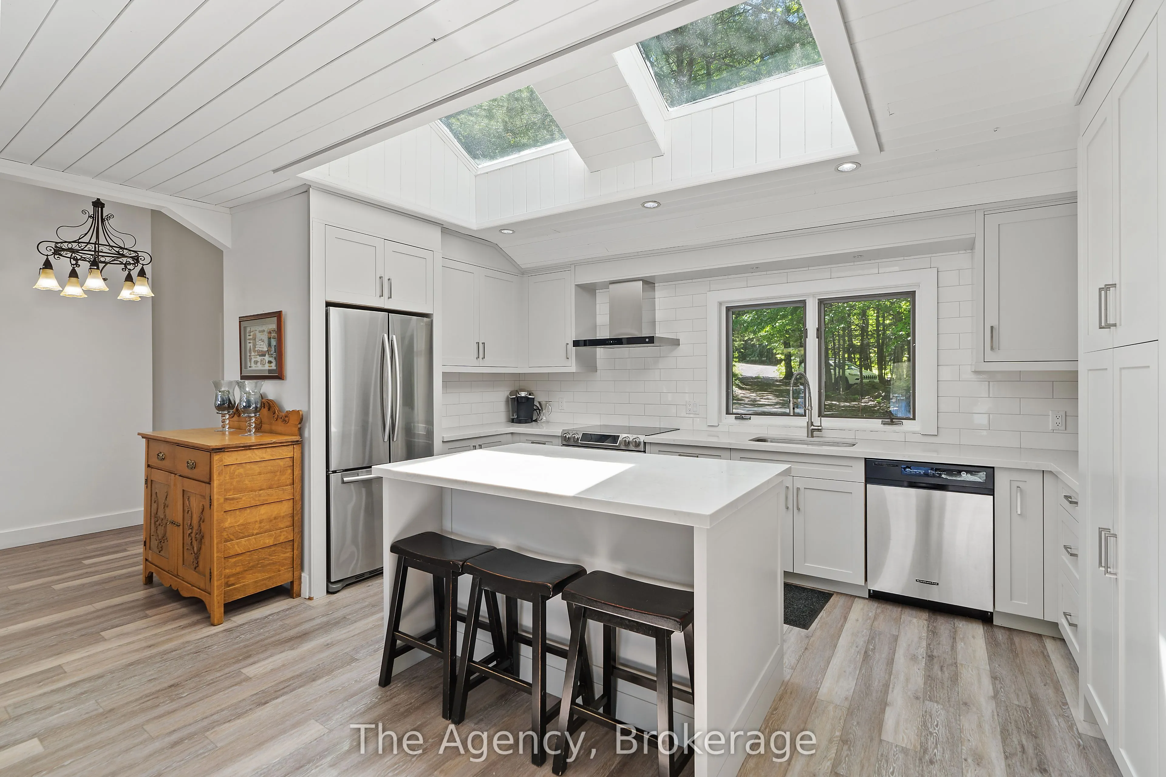 1059 Hallet Road