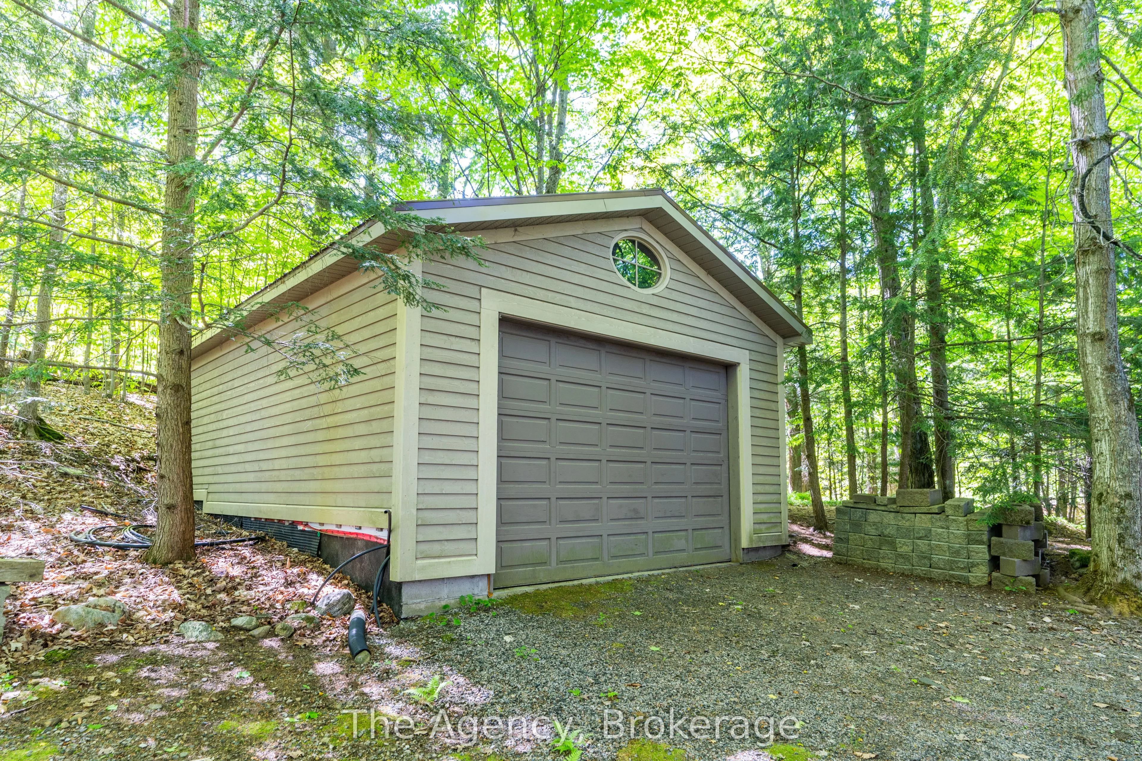 1059 Hallet Road