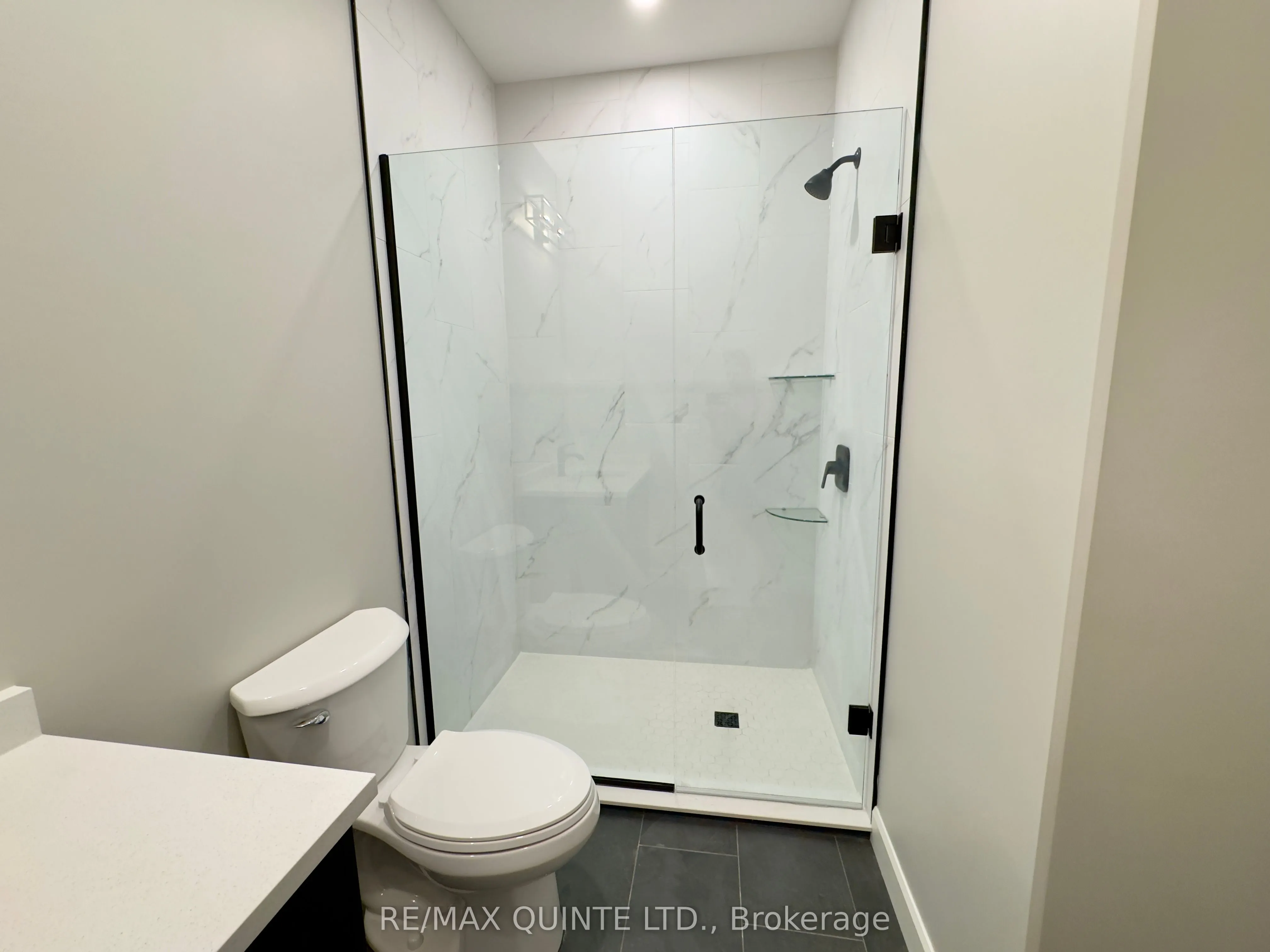330 Victoria Street, #6