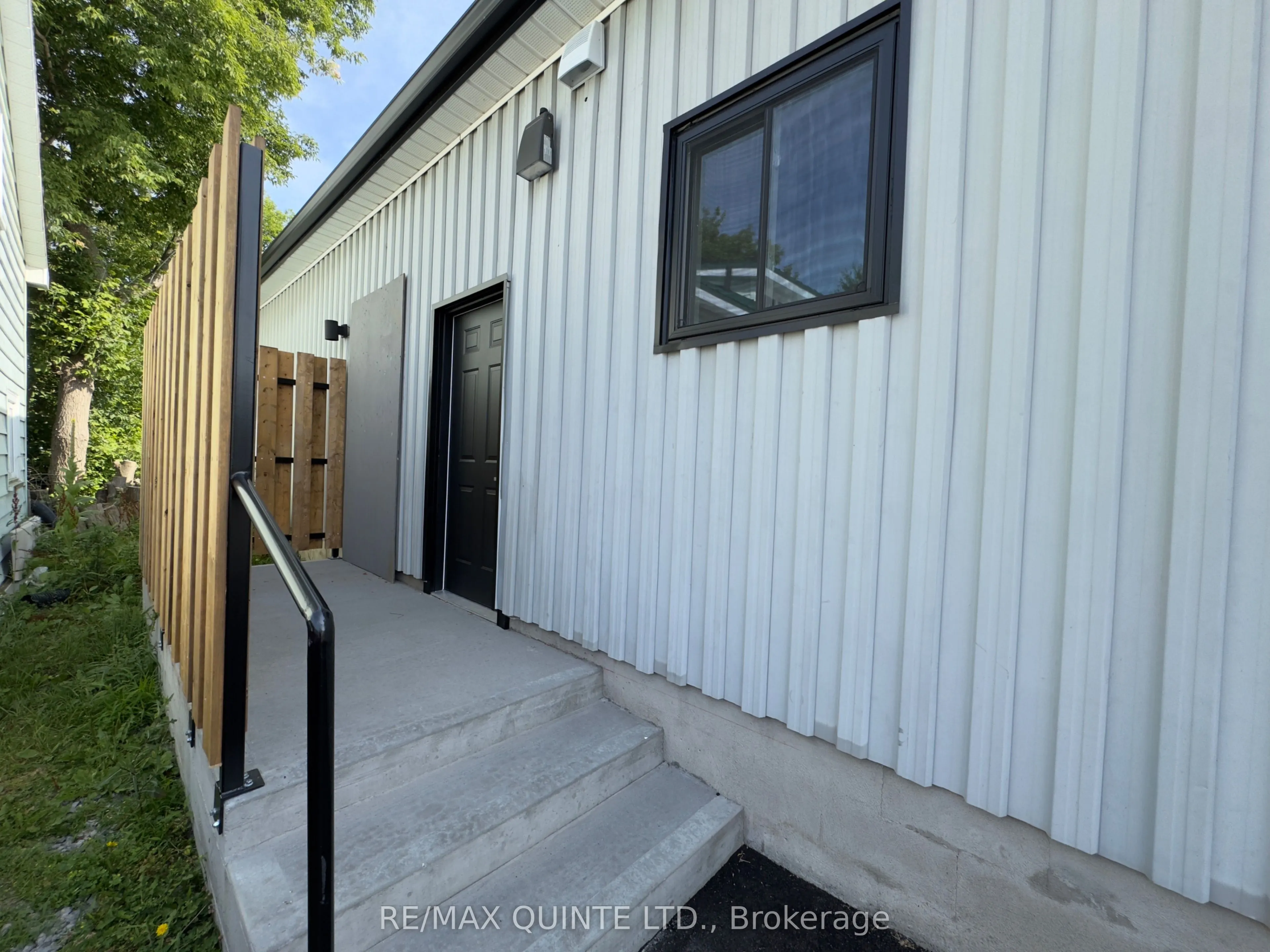 330 Victoria Street, #6