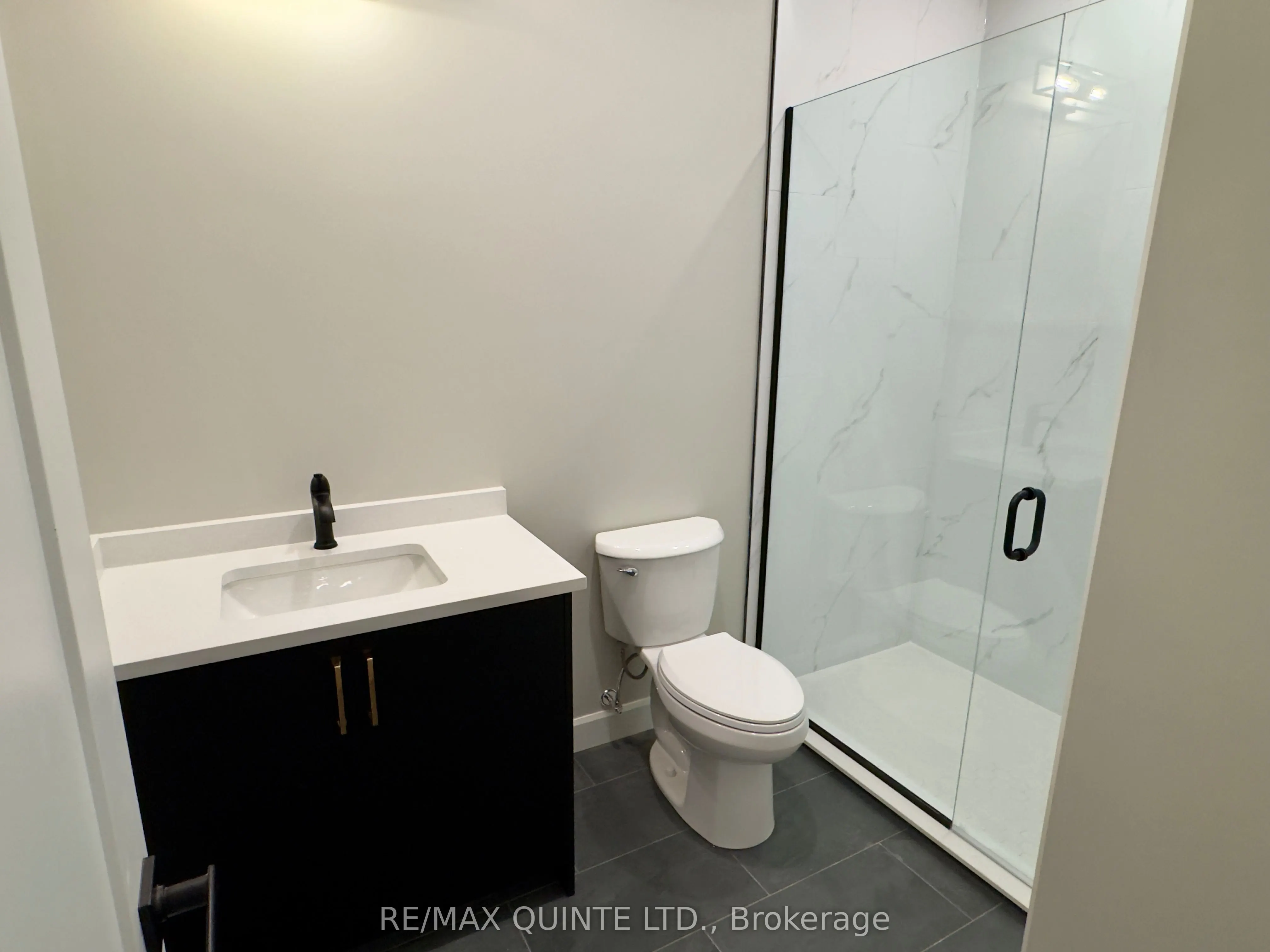 330 Victoria Street, #6