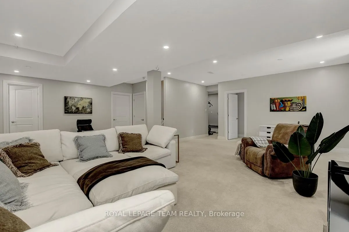 879 Percival Crescent