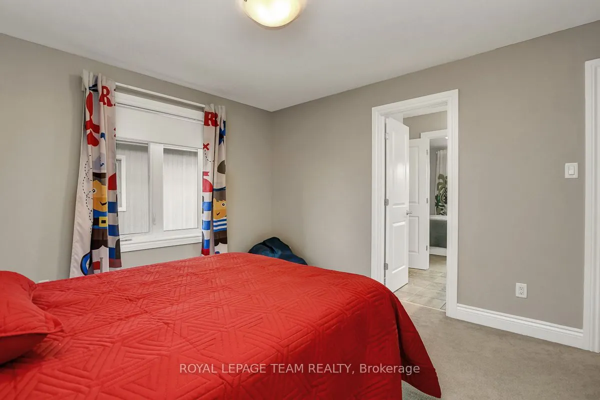 879 Percival Crescent