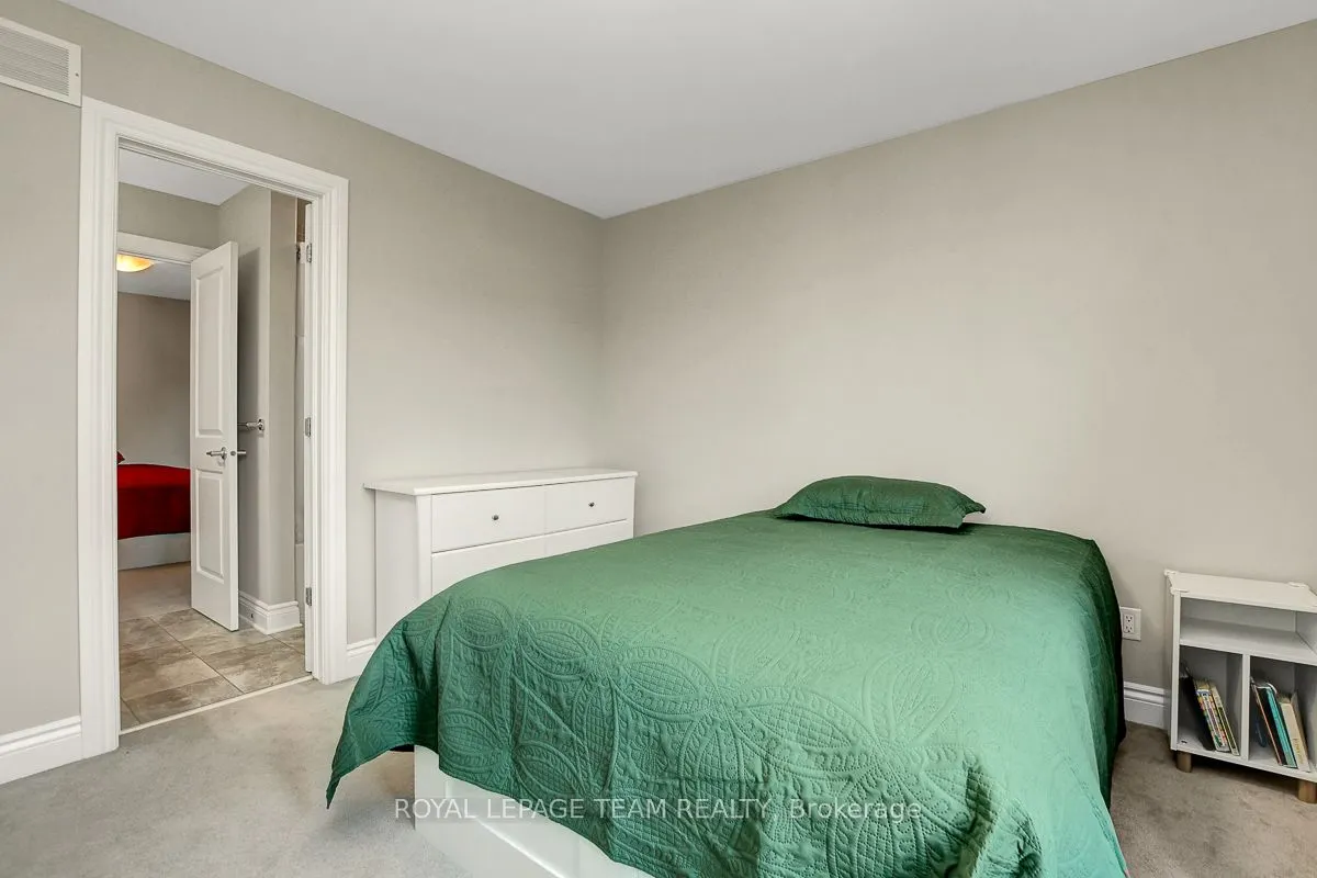 879 Percival Crescent