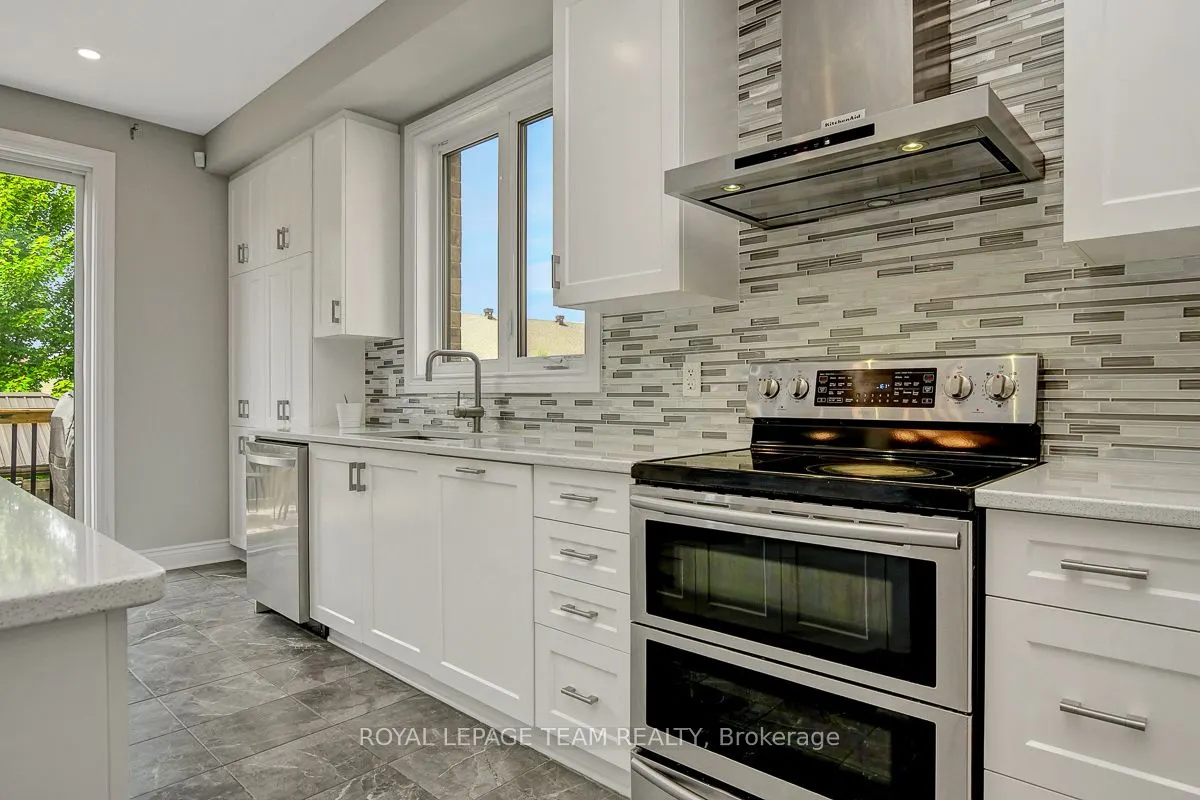 879 Percival Crescent