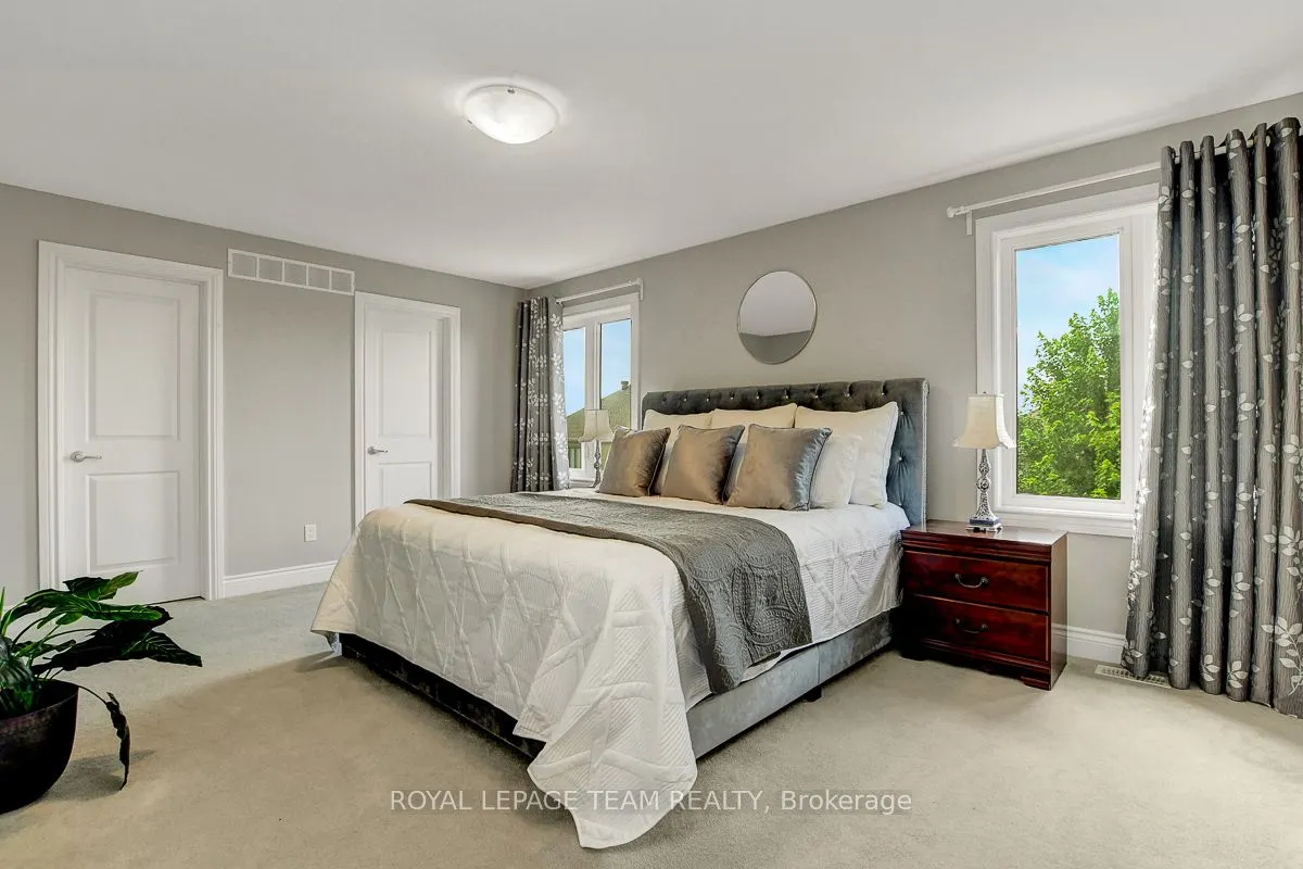 879 Percival Crescent