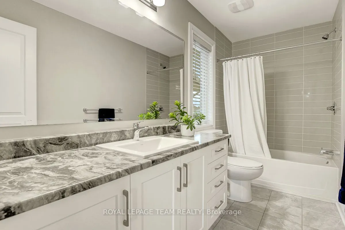879 Percival Crescent