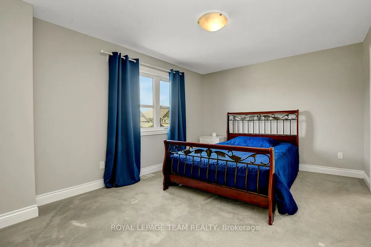 879 Percival Crescent