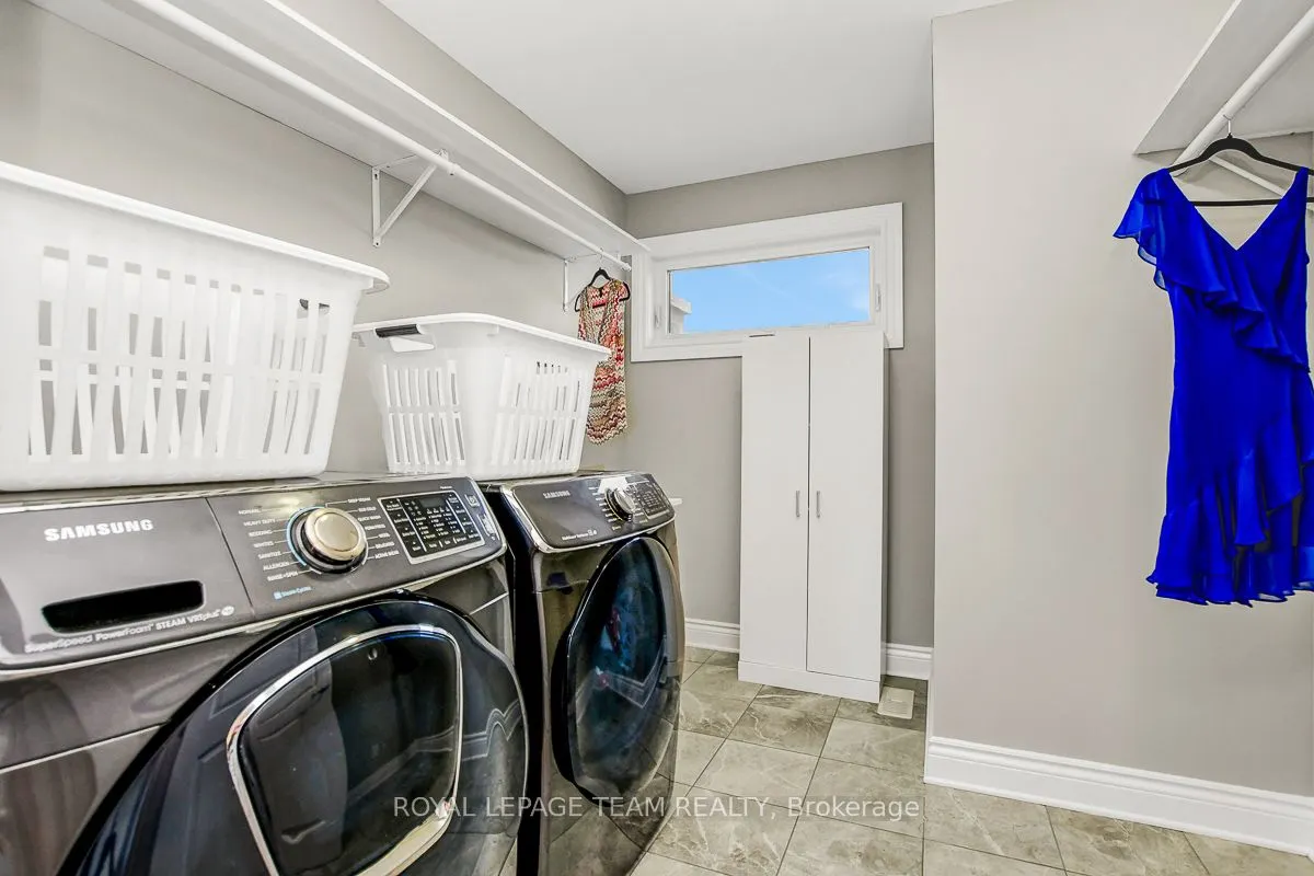 879 Percival Crescent