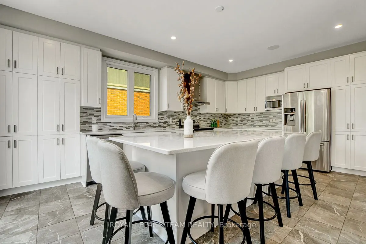 879 Percival Crescent