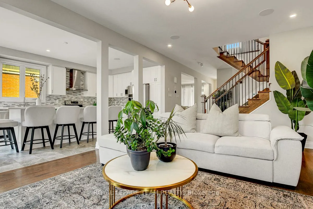 879 Percival Crescent