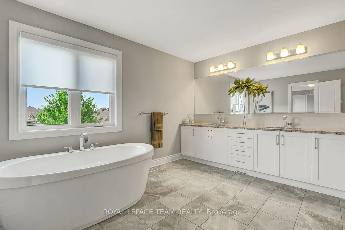 879 Percival Crescent