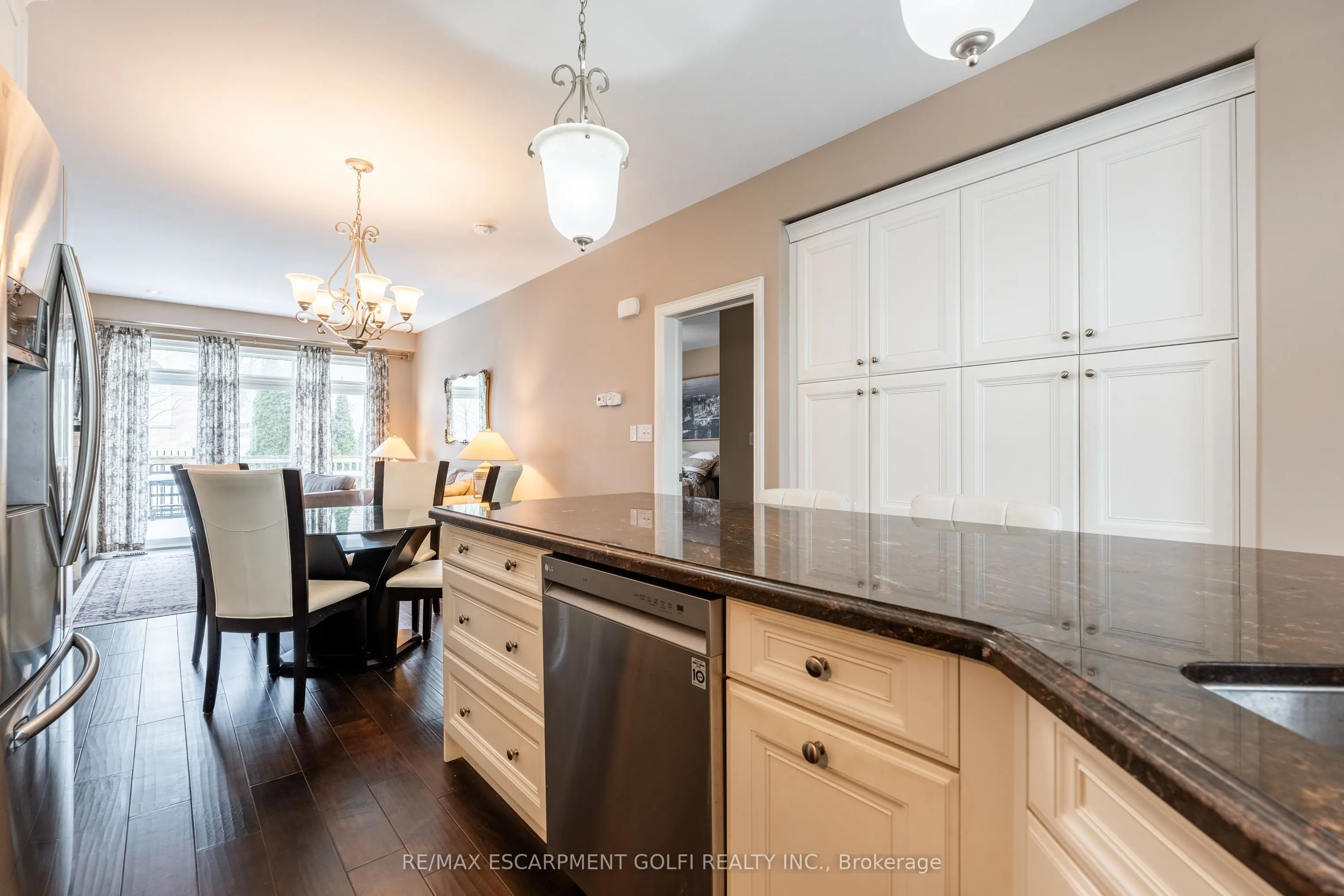 6186 Dorchester Road, #106