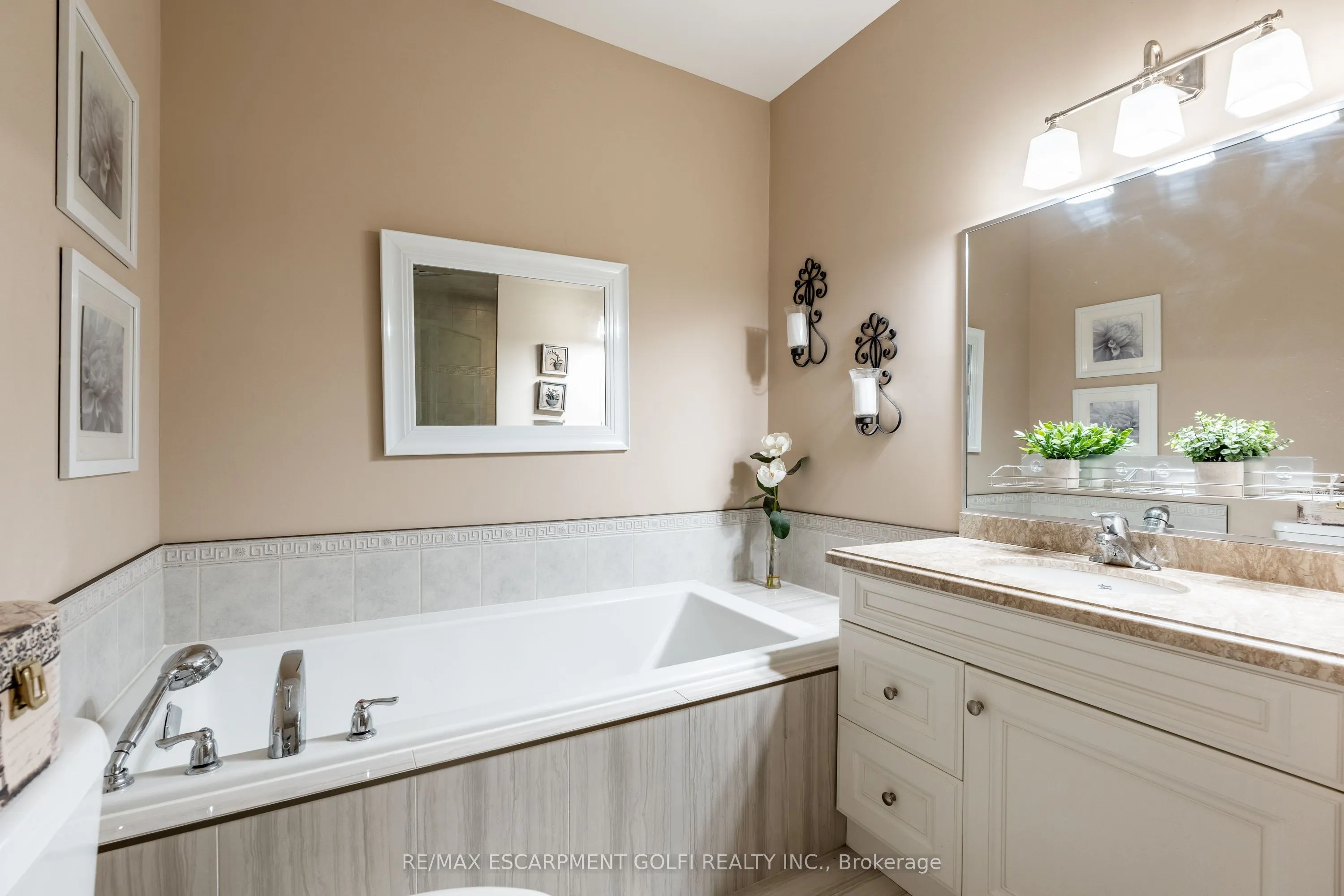 6186 Dorchester Road, #106