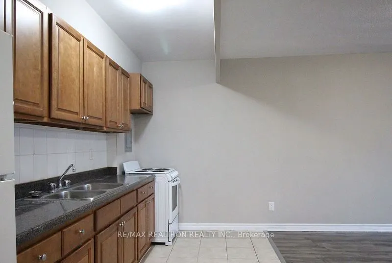 468 Ottawa Street, #414B