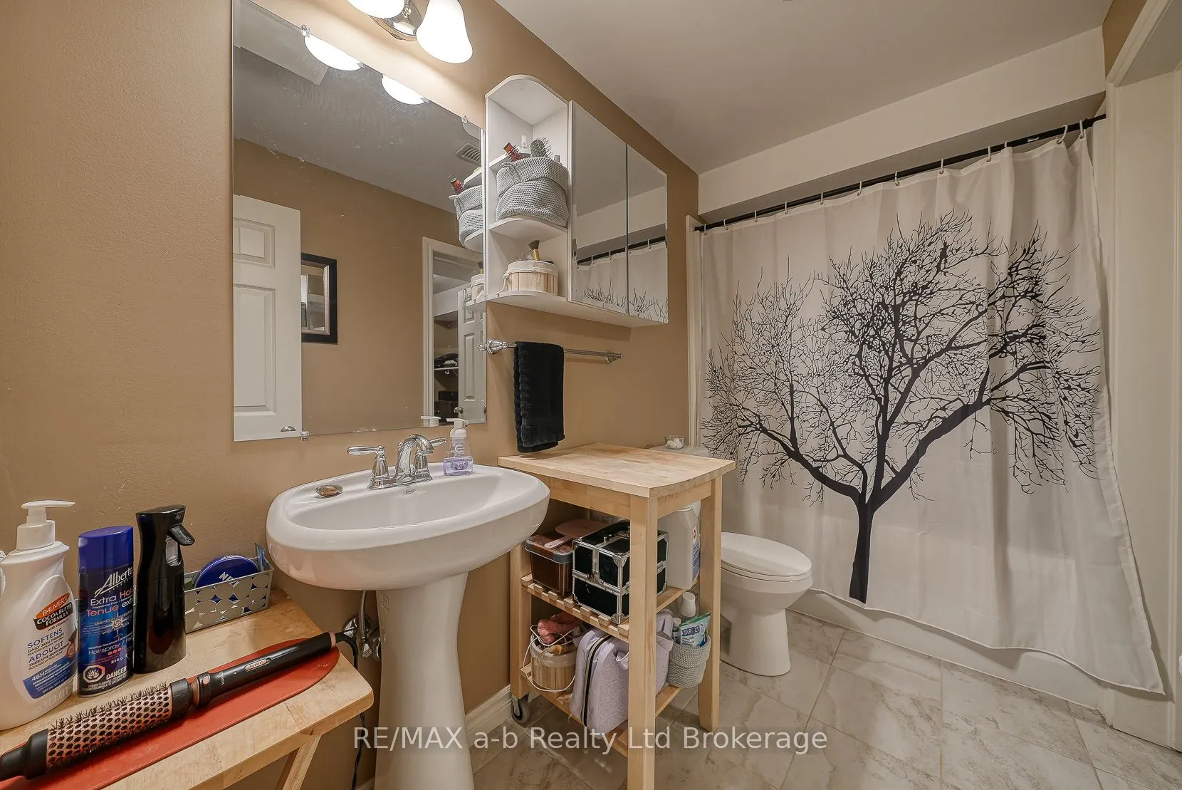 175 Ingersoll Street, #1