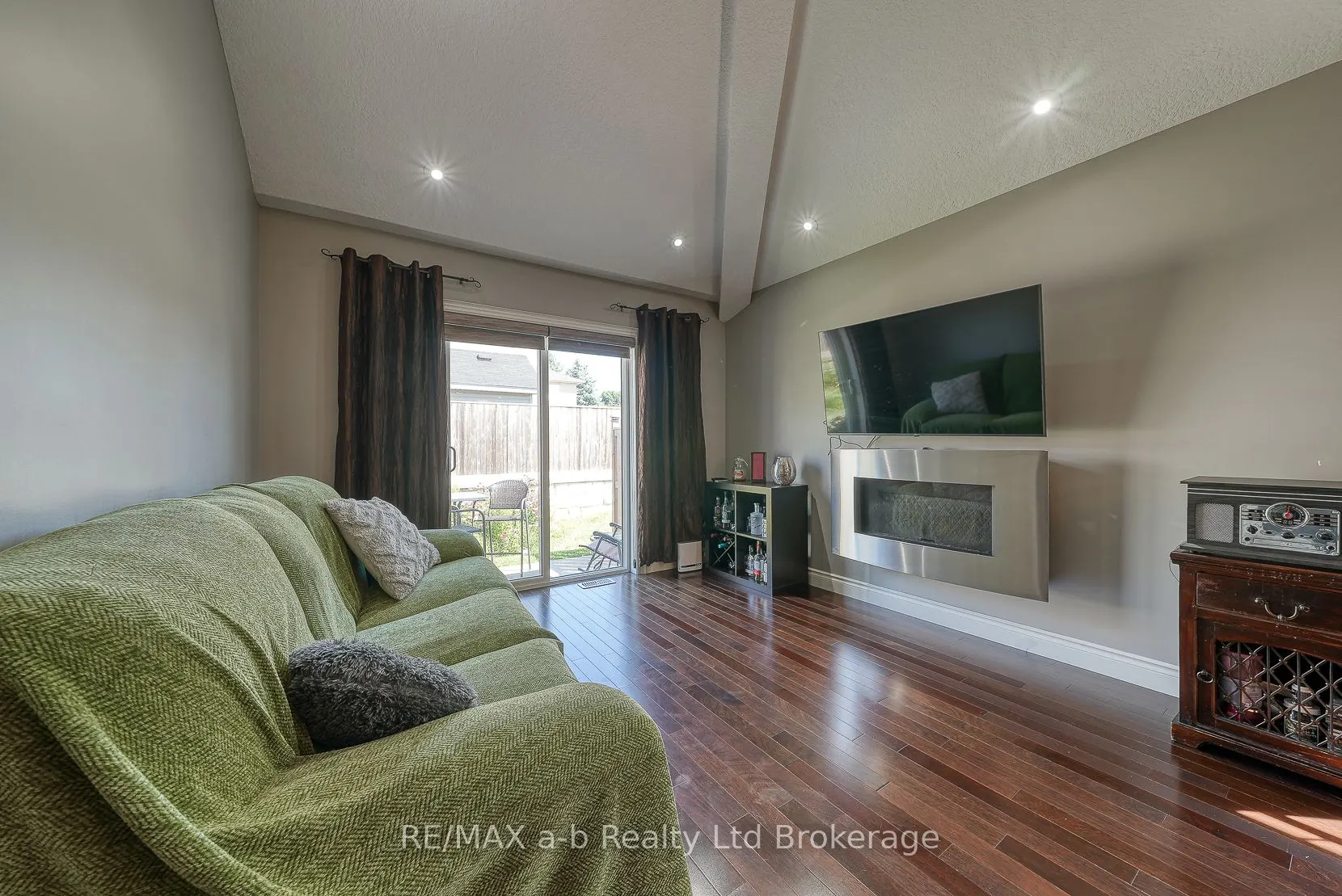 175 Ingersoll Street, #1