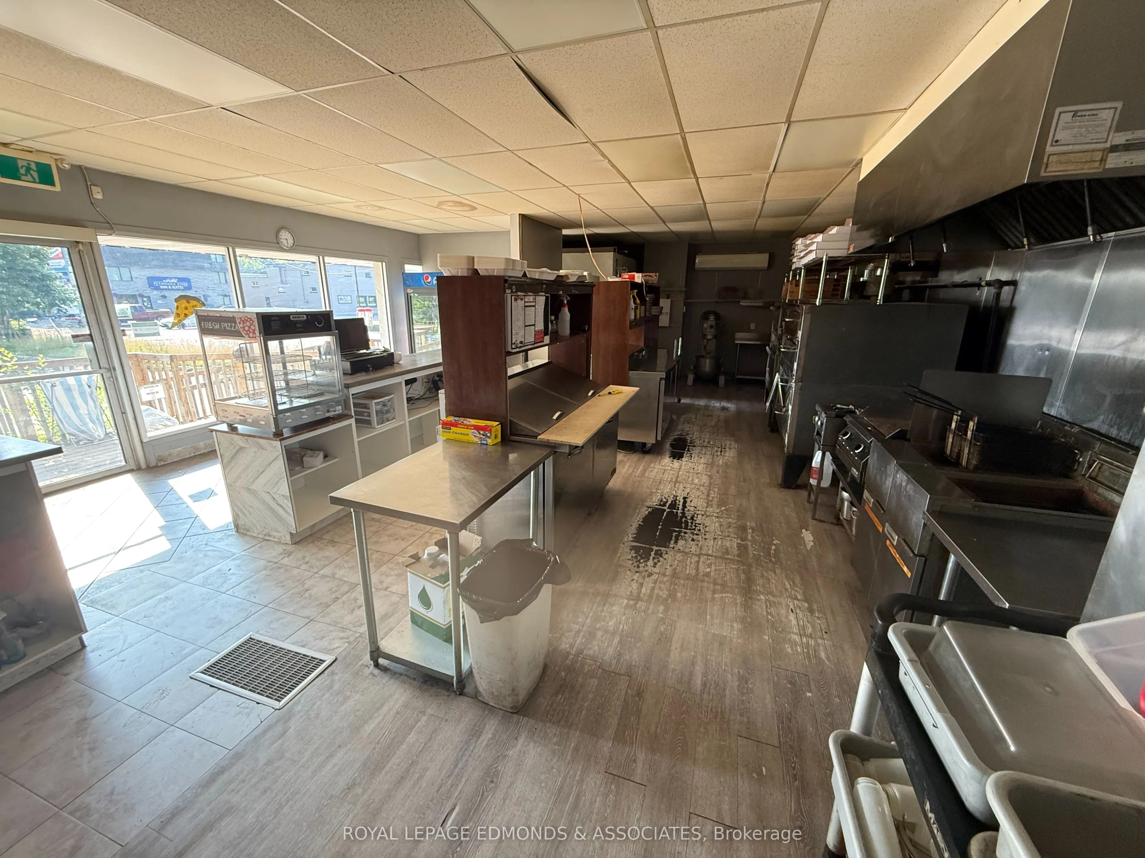 3515 Petawawa Boulevard